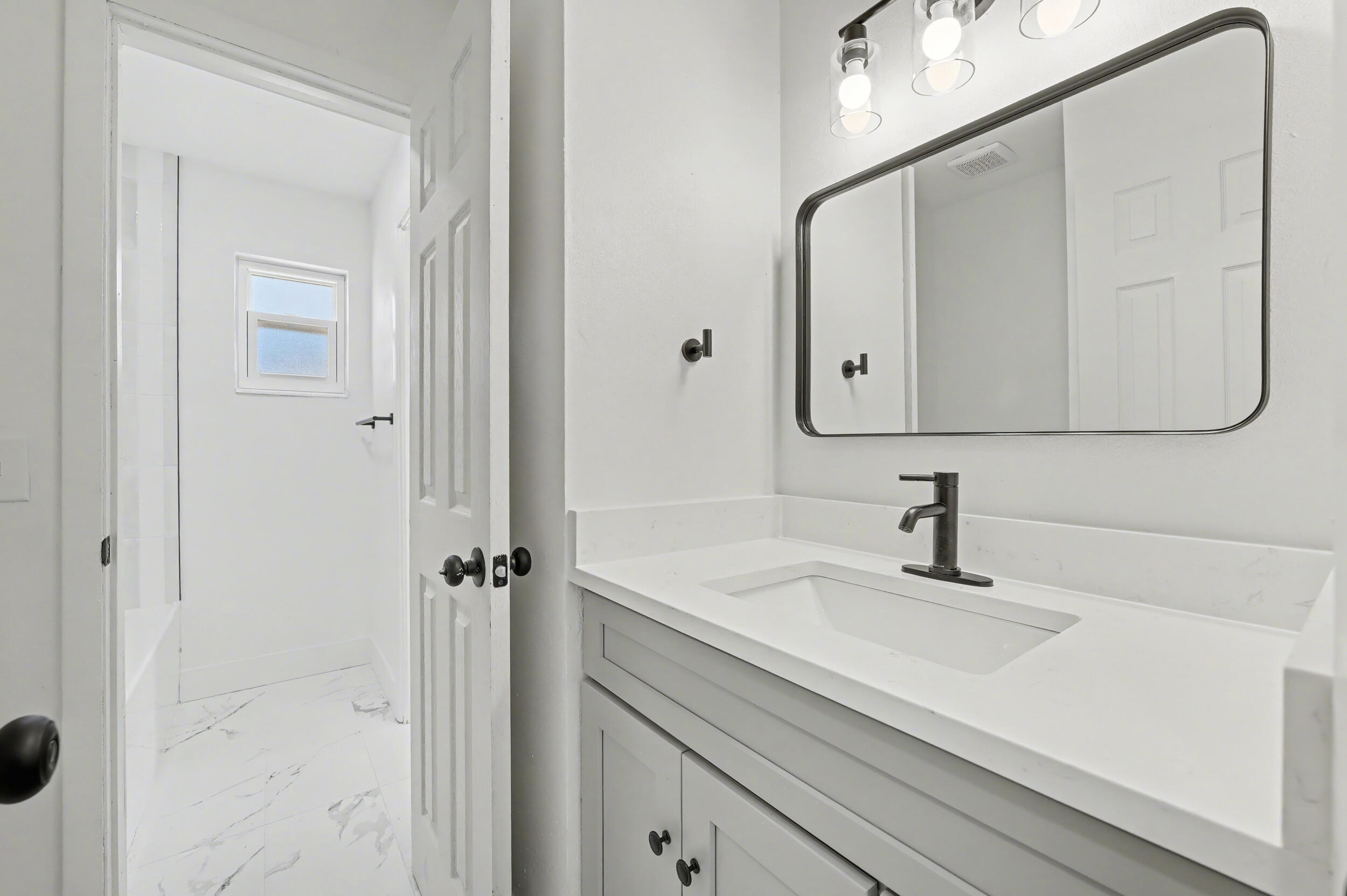 OAK TREE PARK - Residential