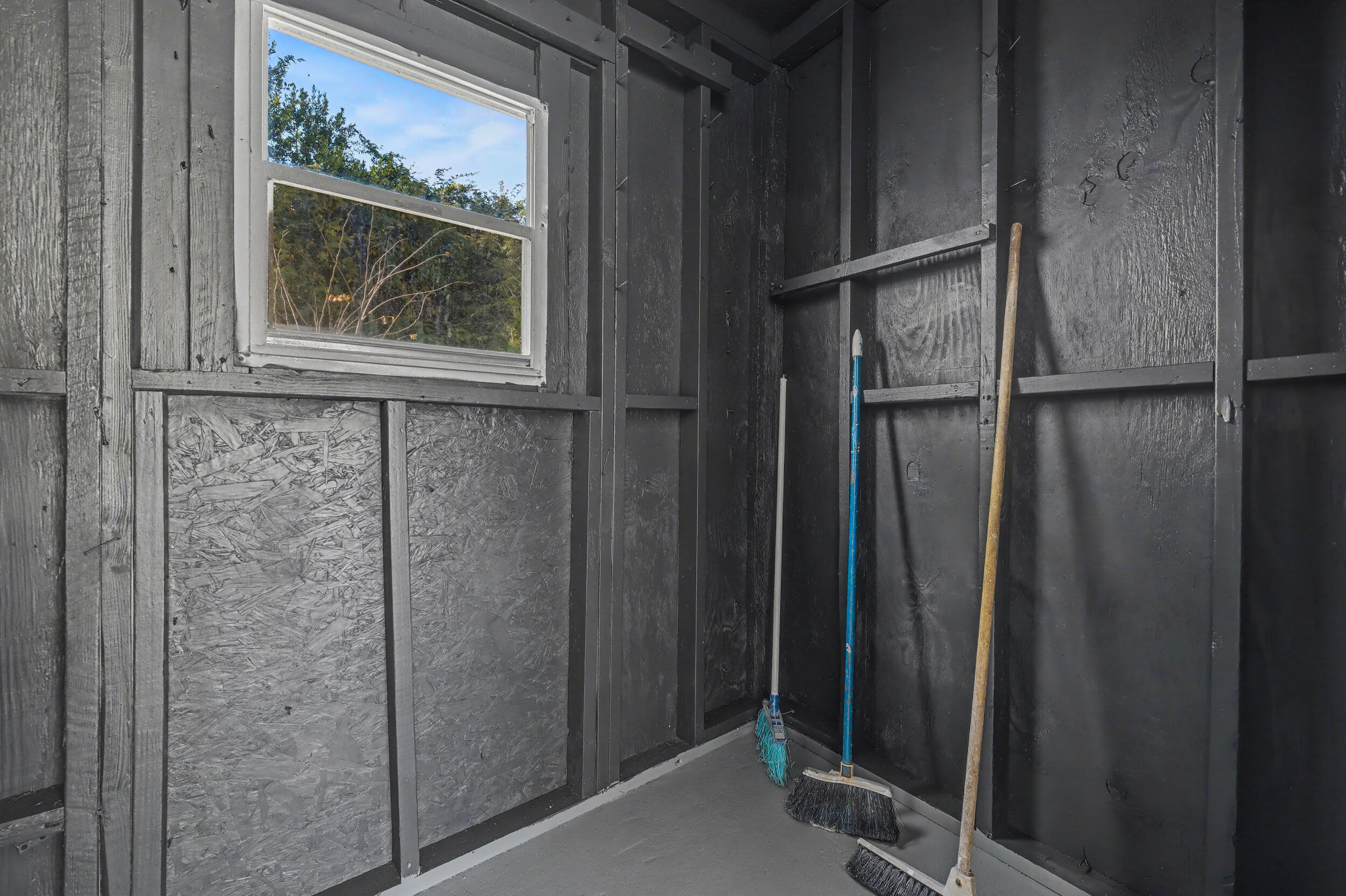 OAK TREE PARK - Residential