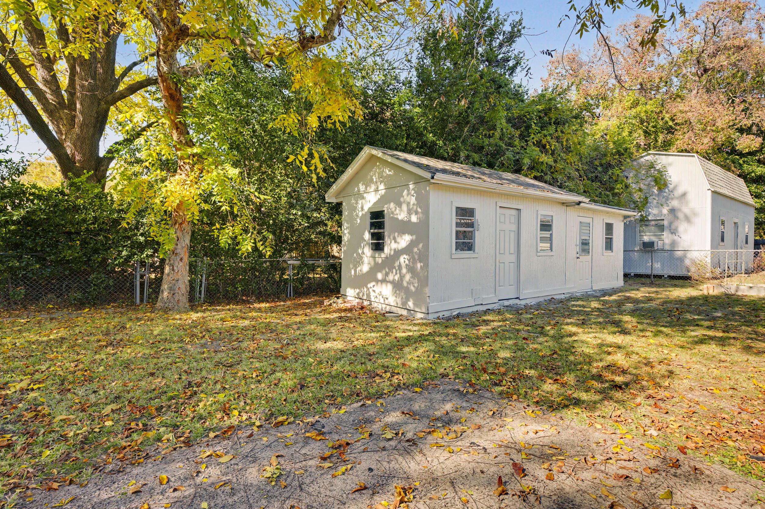 OAK TREE PARK - Residential