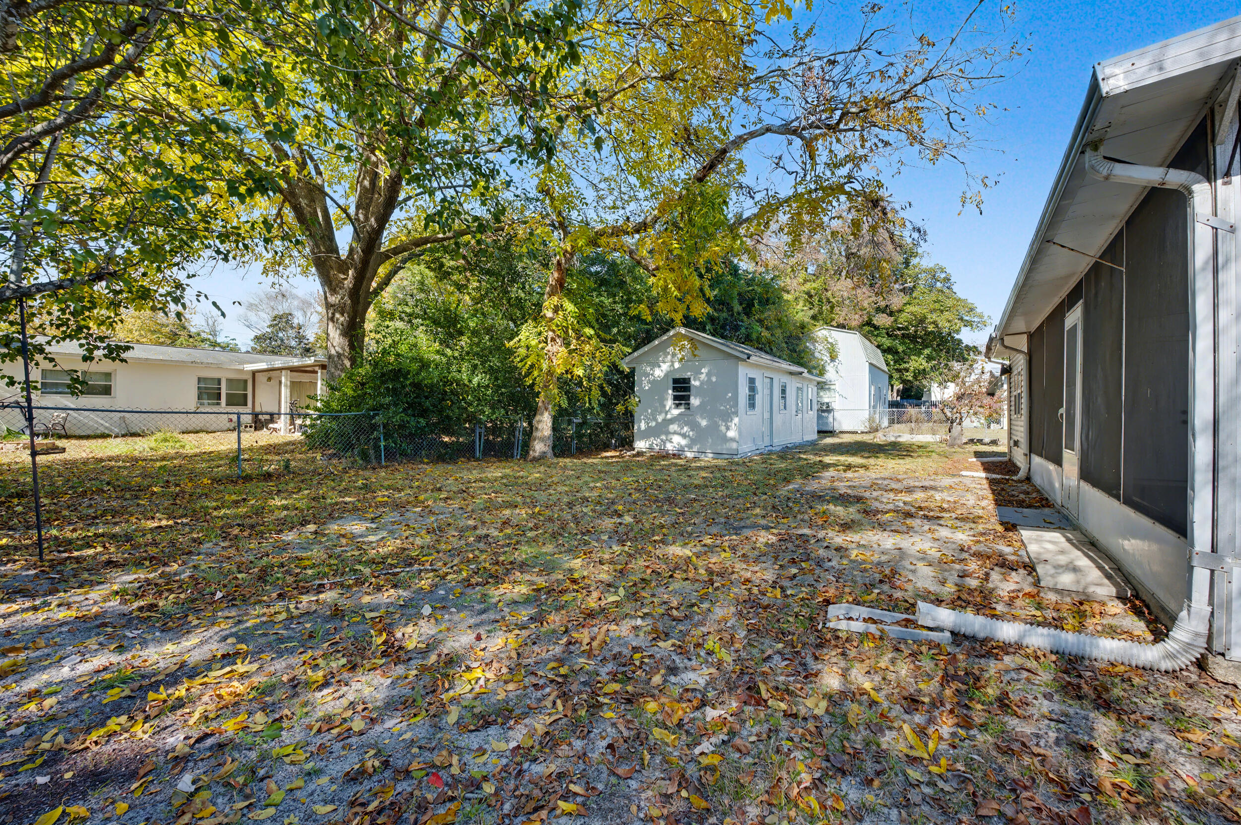 OAK TREE PARK - Residential