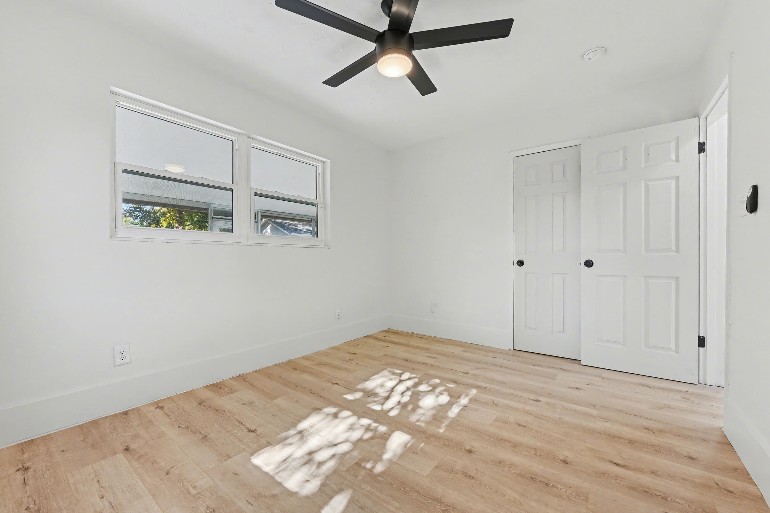 OAK TREE PARK - Residential