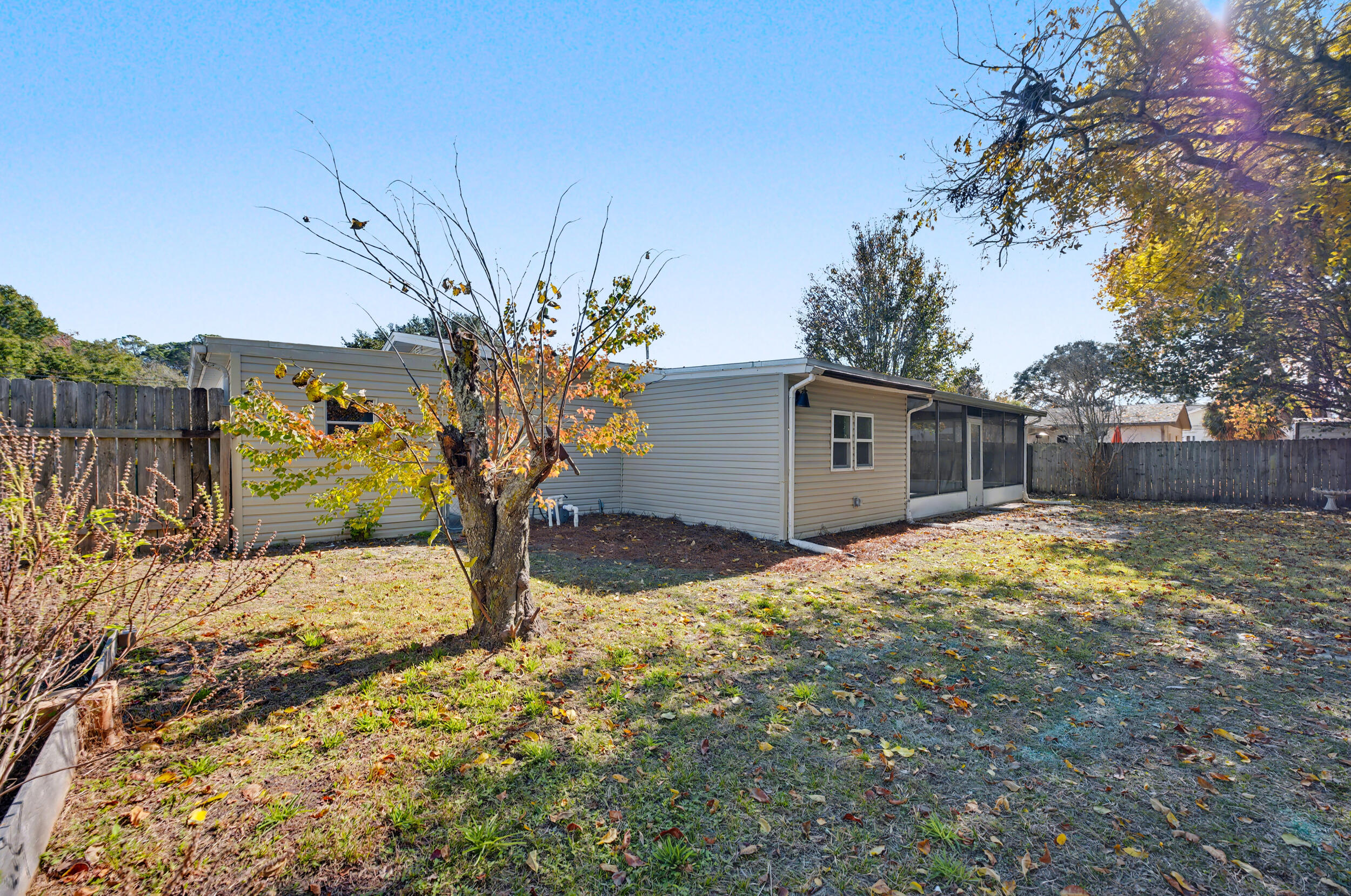 OAK TREE PARK - Residential