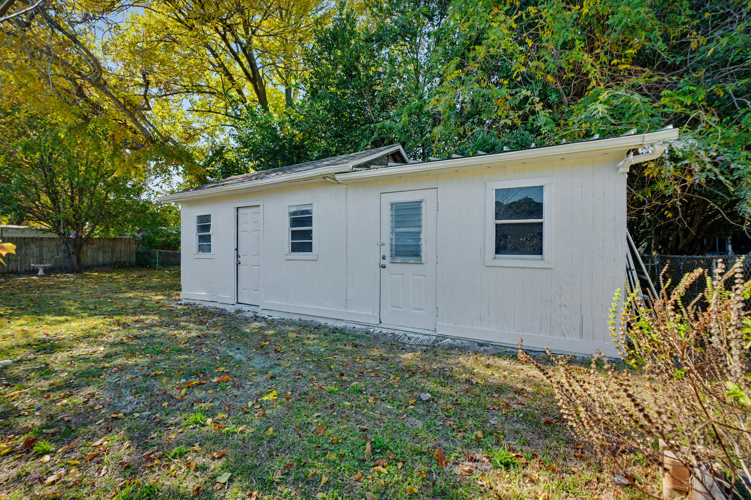 OAK TREE PARK - Residential