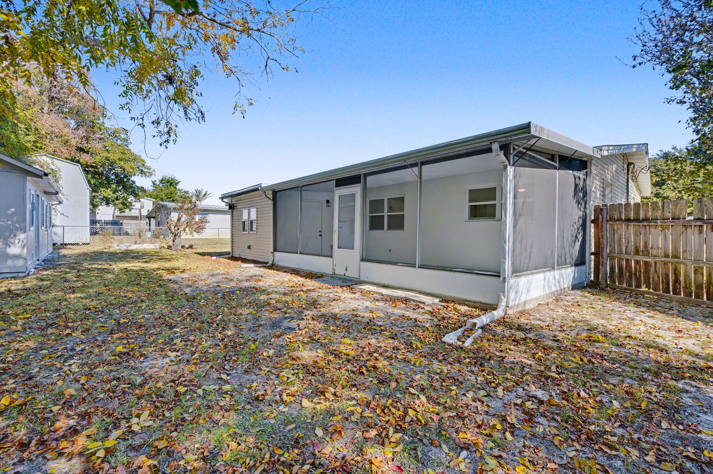 OAK TREE PARK - Residential