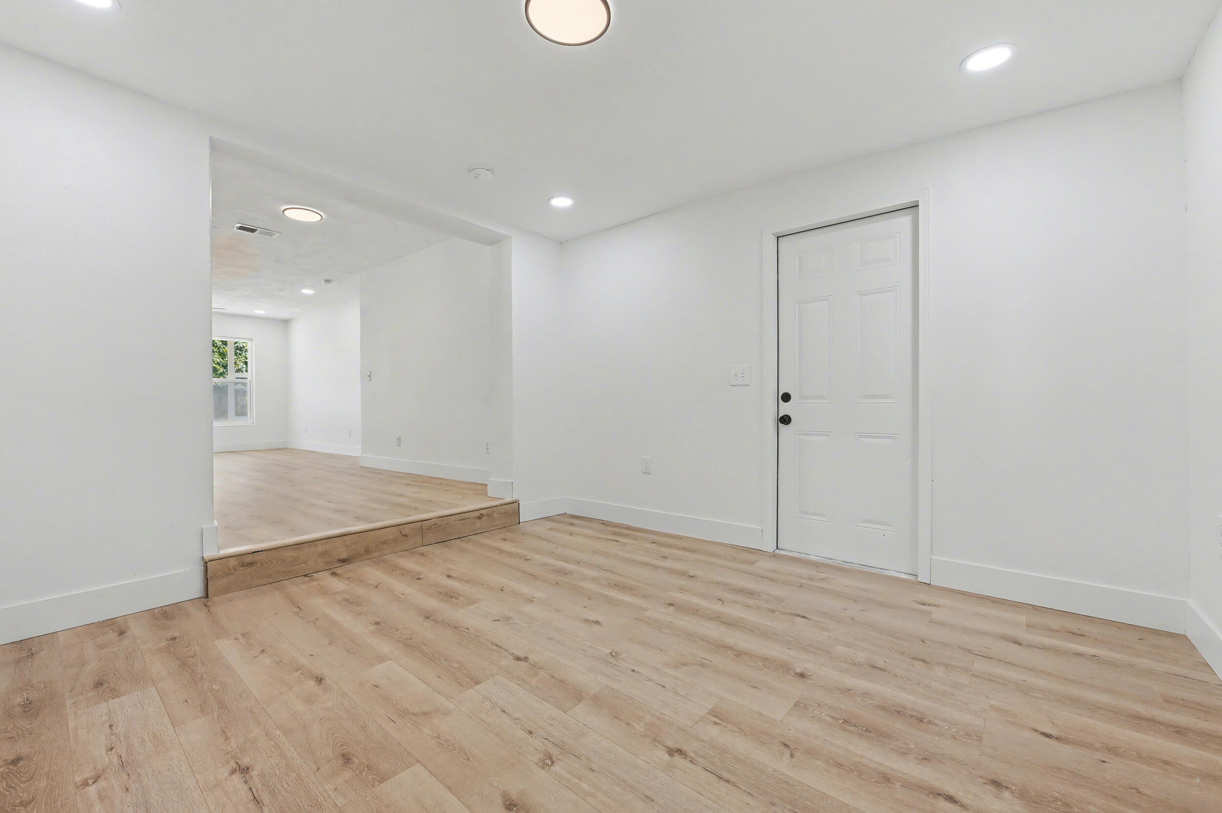 OAK TREE PARK - Residential