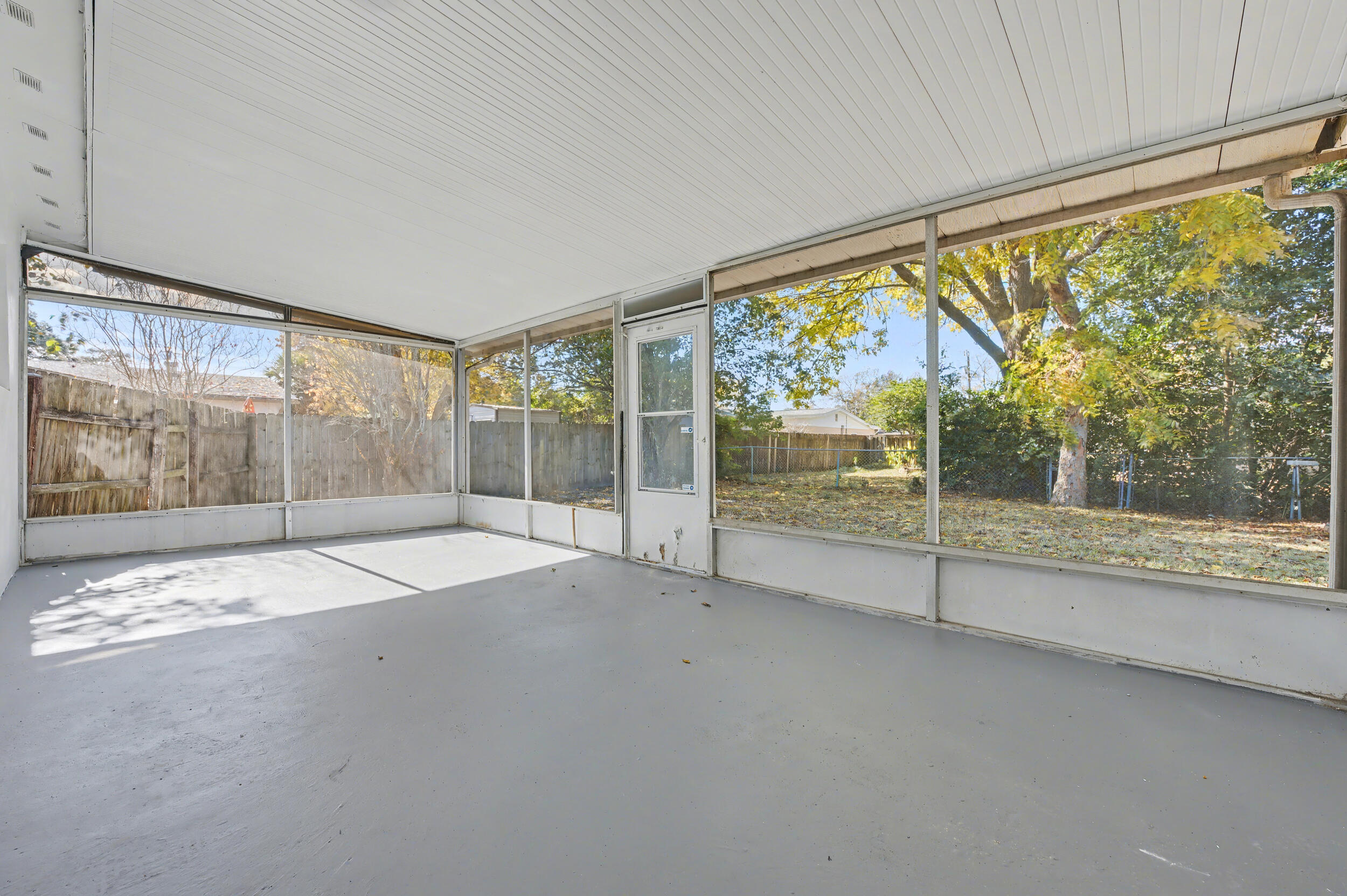 OAK TREE PARK - Residential