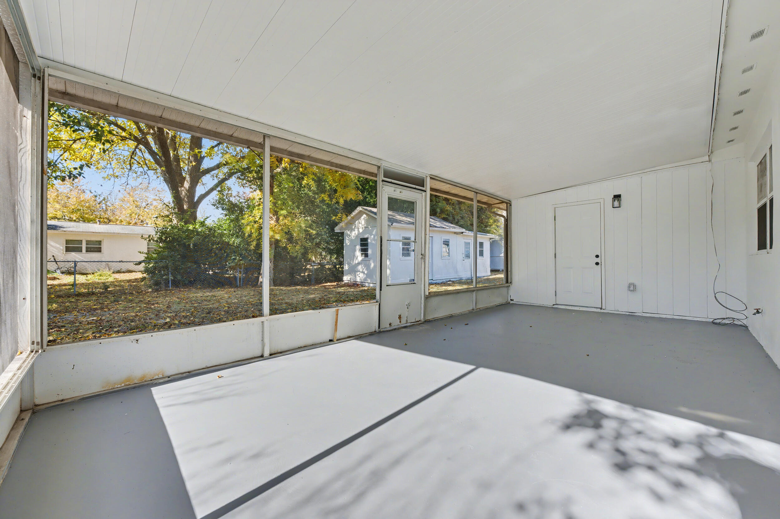 OAK TREE PARK - Residential