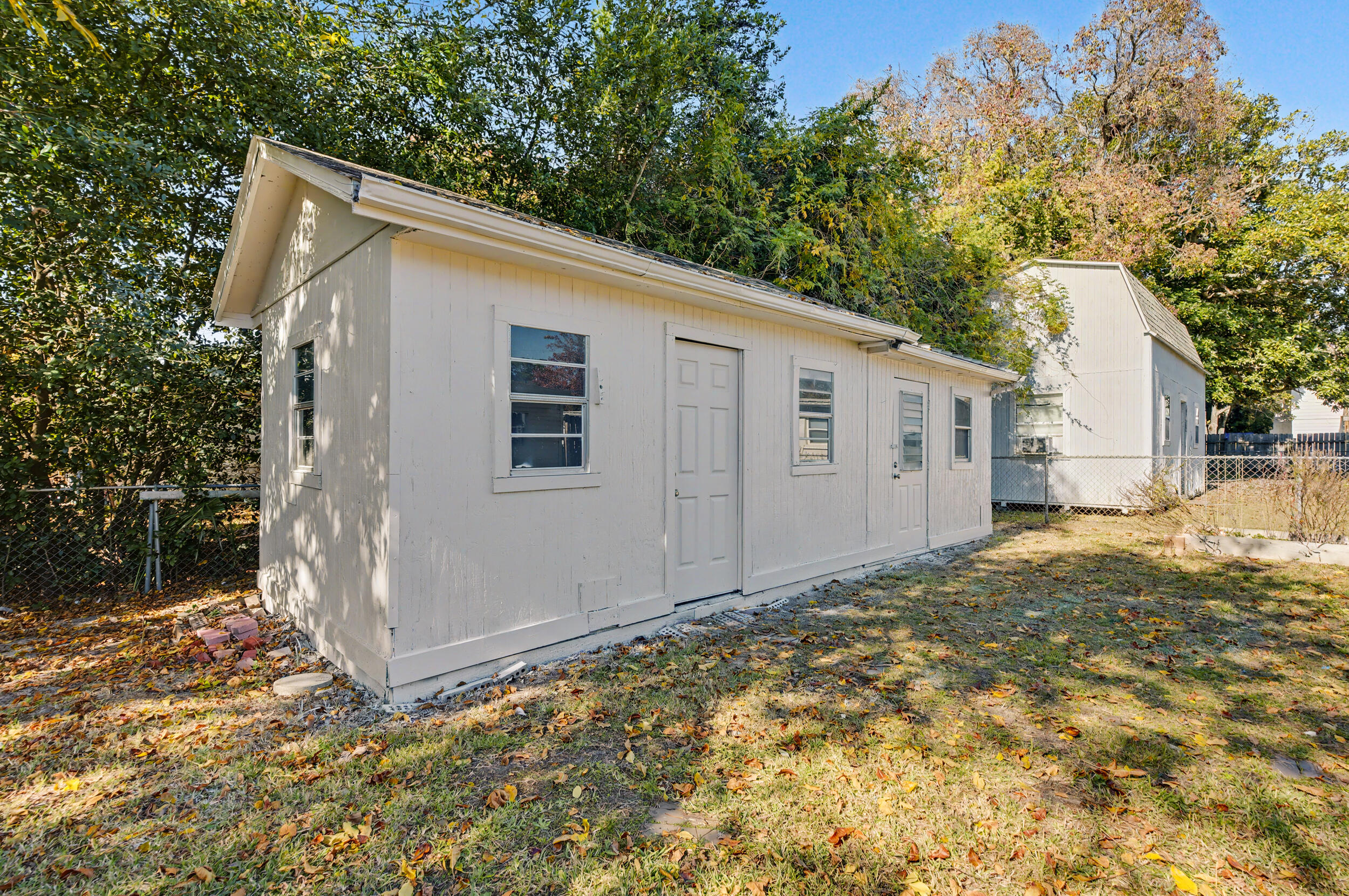 OAK TREE PARK - Residential