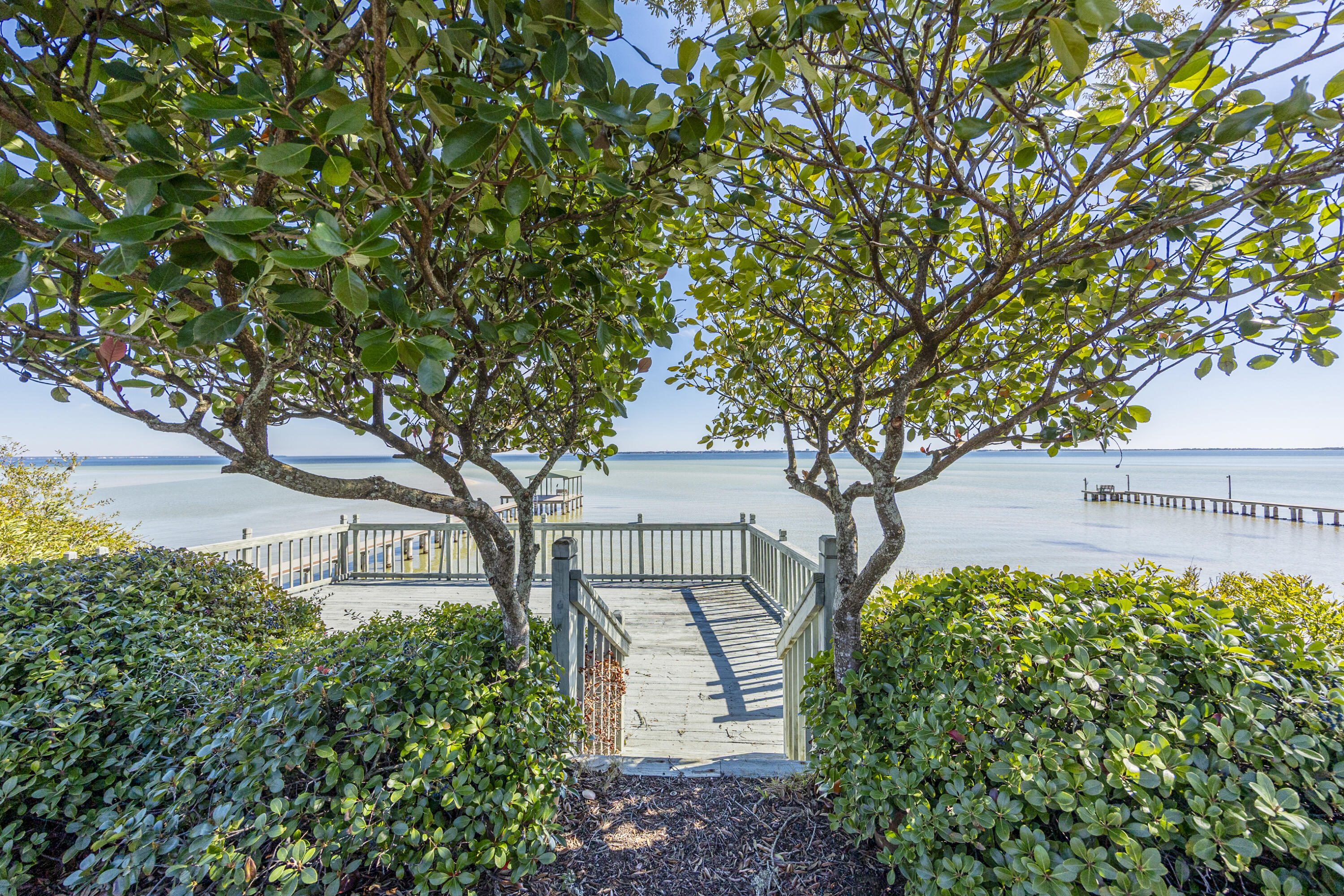 SHALIMAR POINTE S/D - Residential