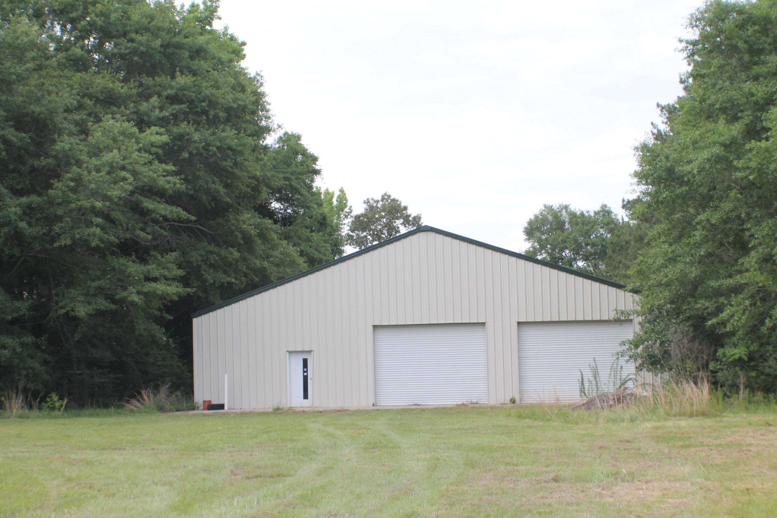 NO RECORDED SUBDIVISION - Residential