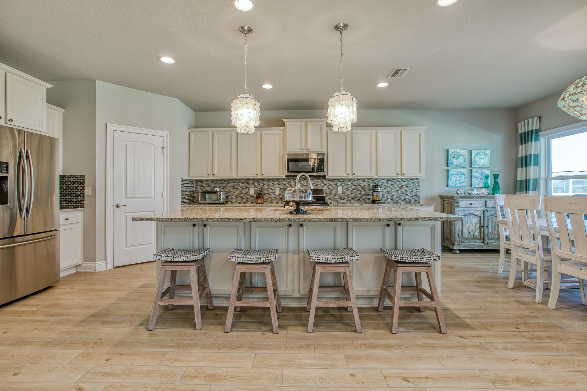 Mussett Bayou Manor - Residential