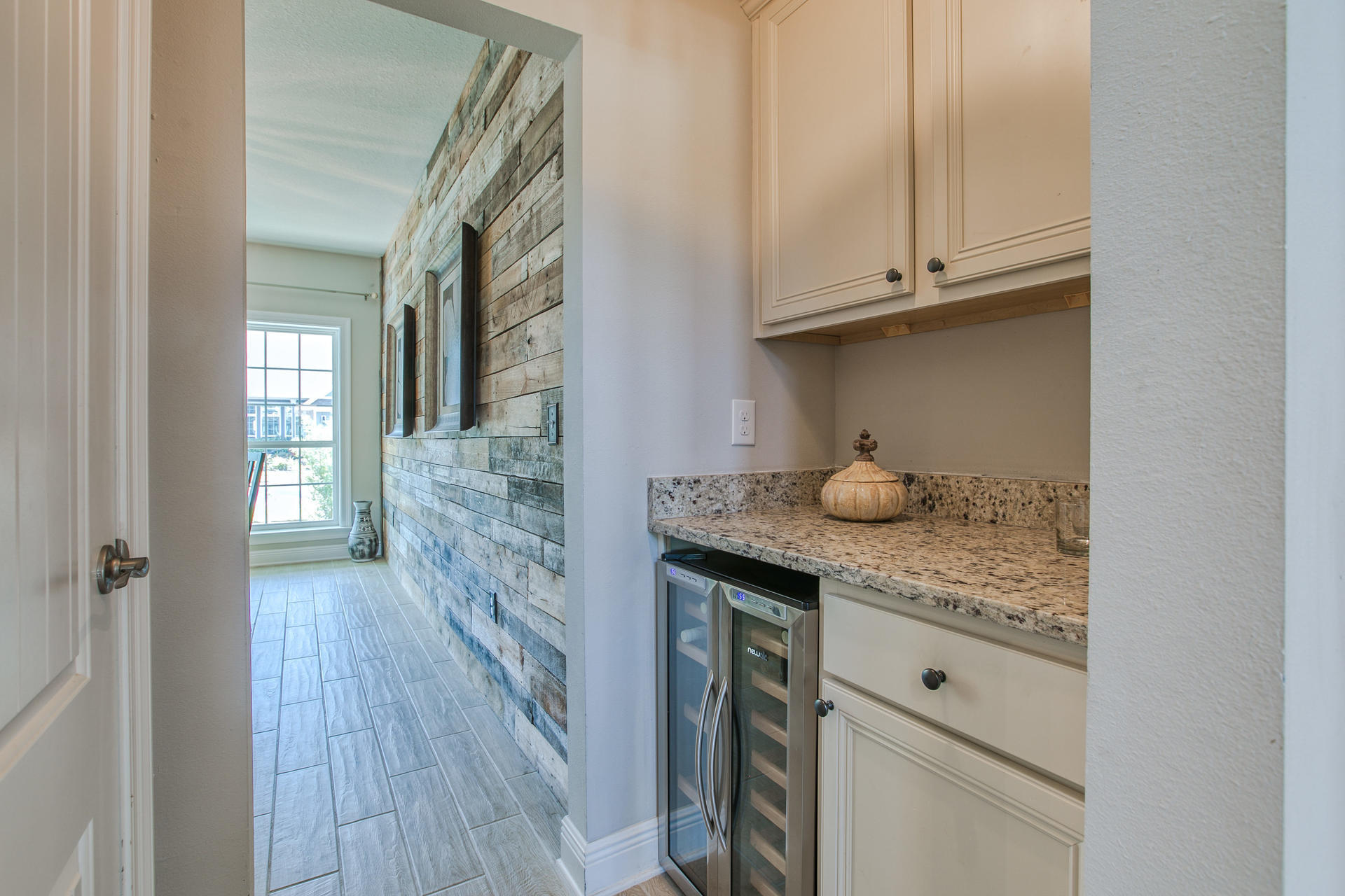 Mussett Bayou Manor - Residential