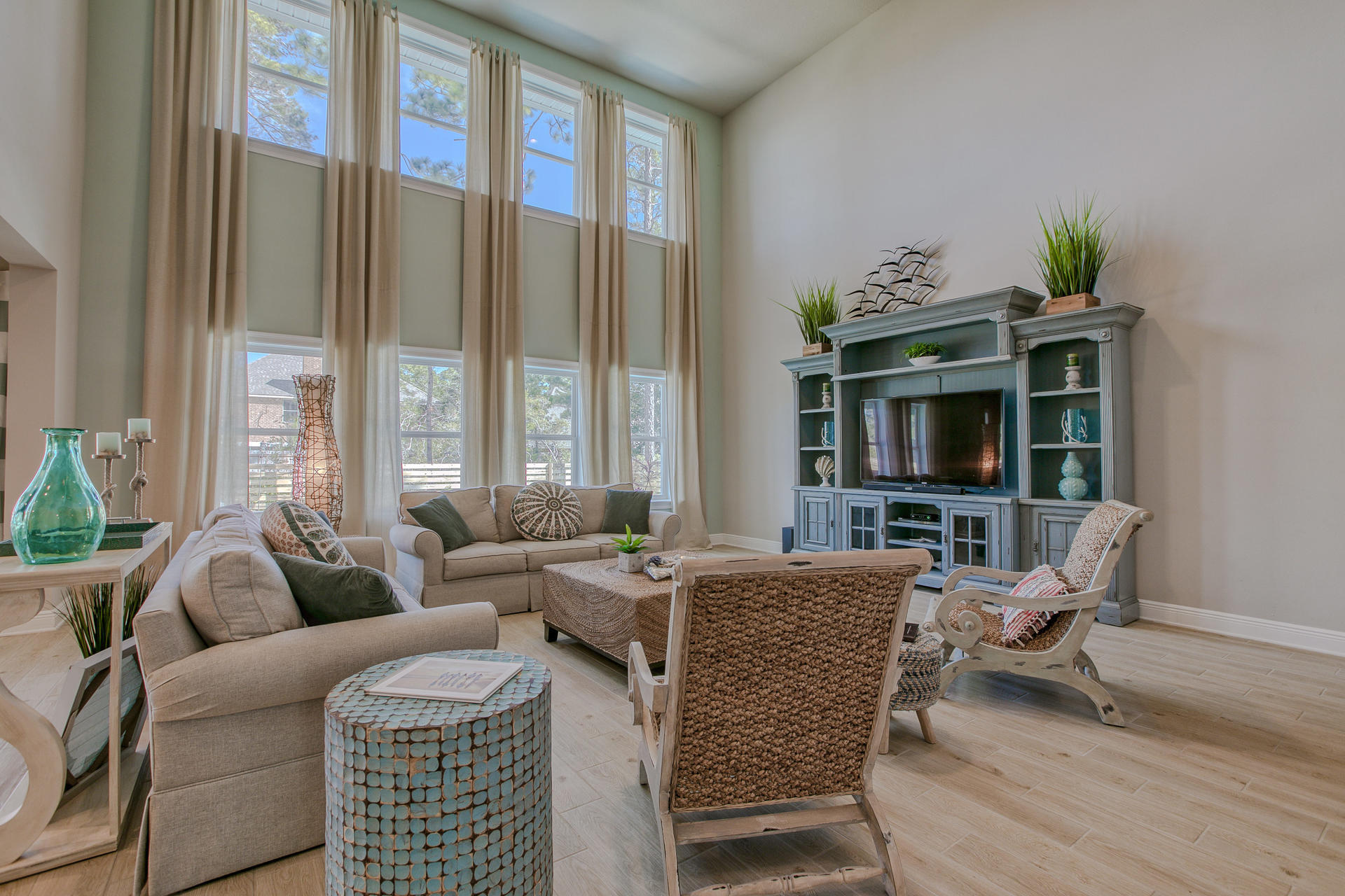 Mussett Bayou Manor - Residential