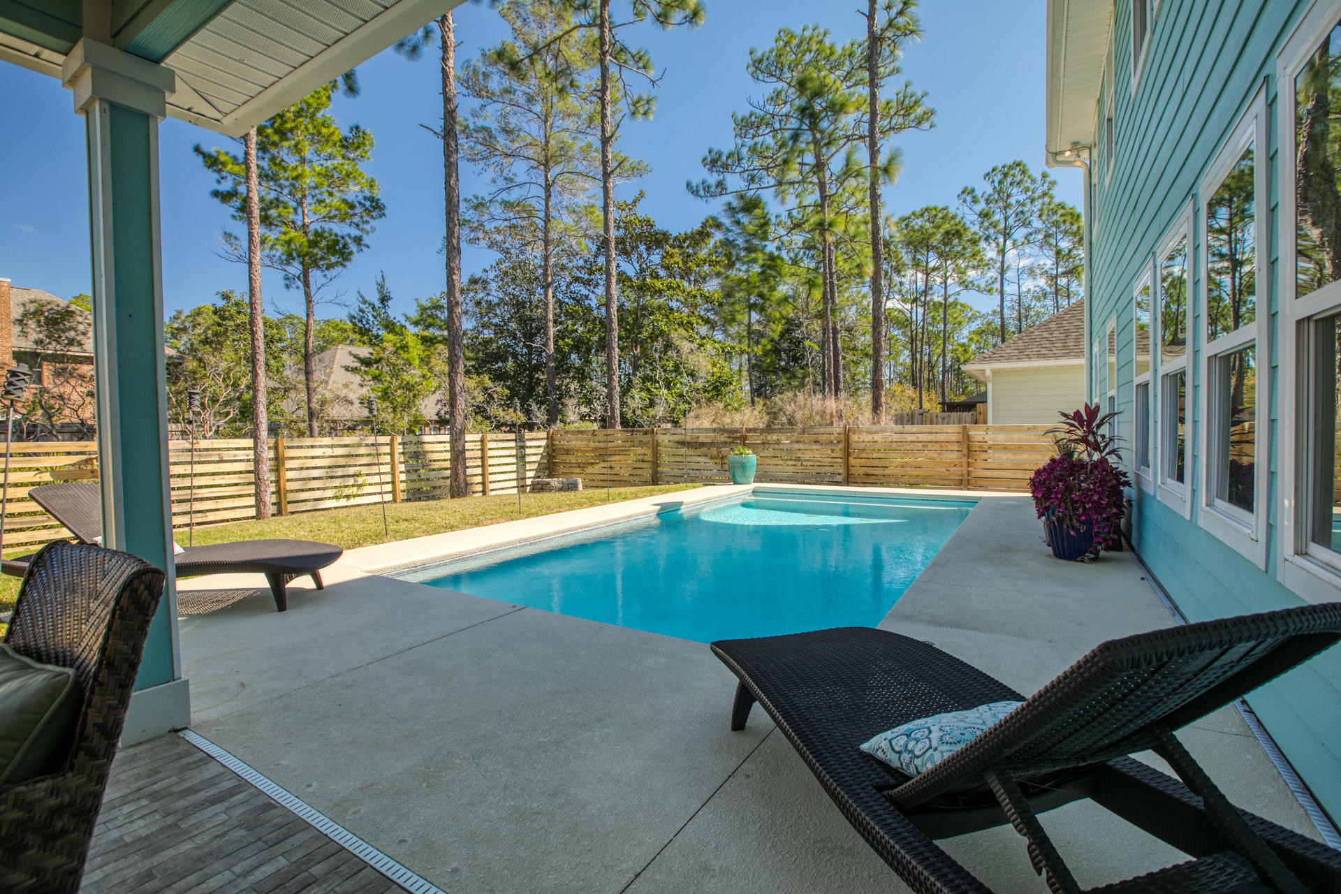 Mussett Bayou Manor - Residential