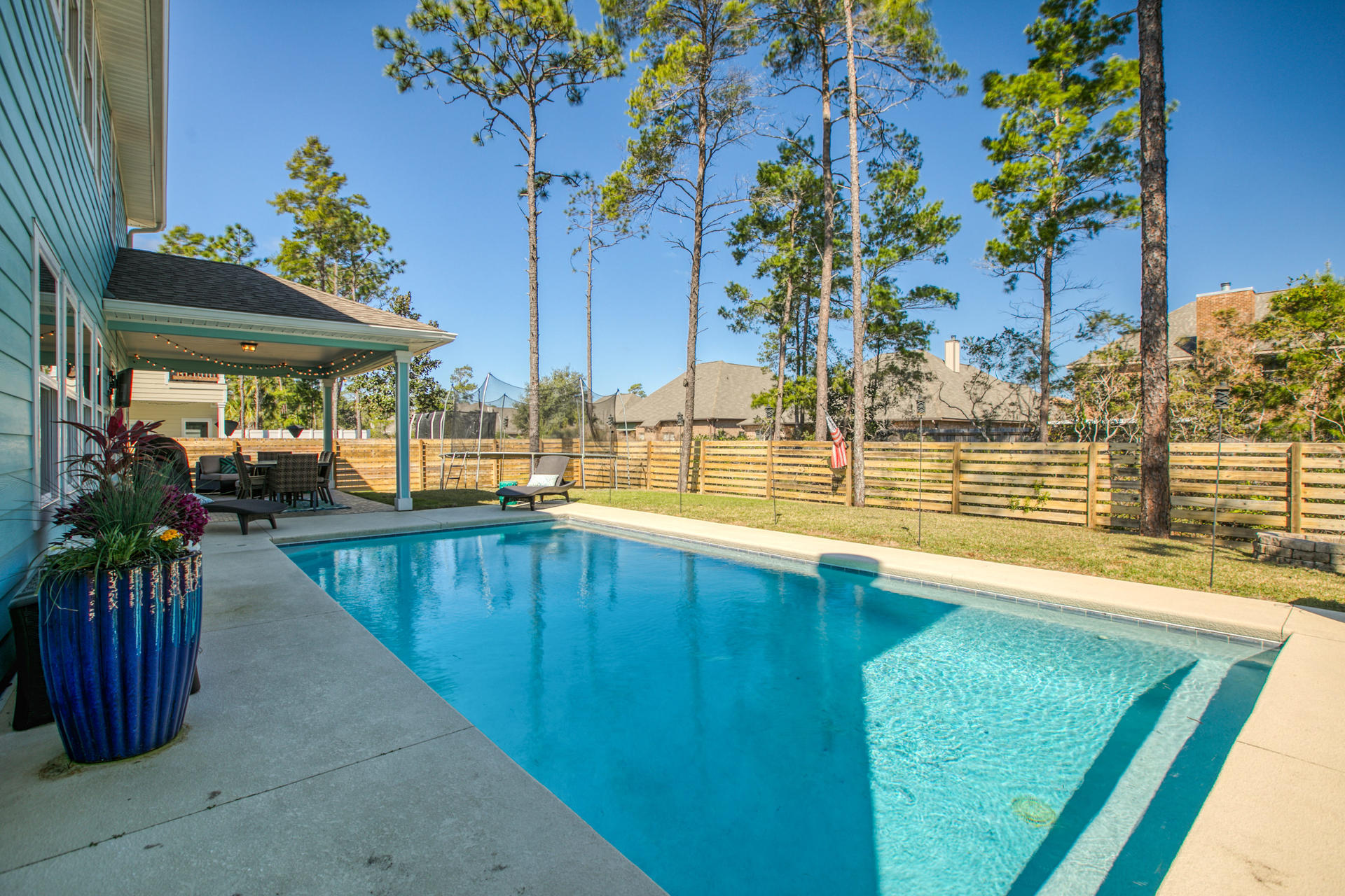 Mussett Bayou Manor - Residential