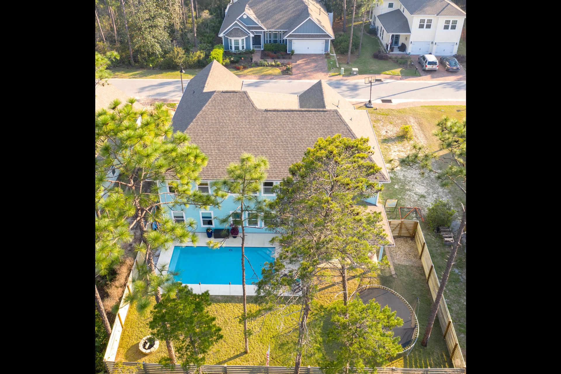 Mussett Bayou Manor - Residential