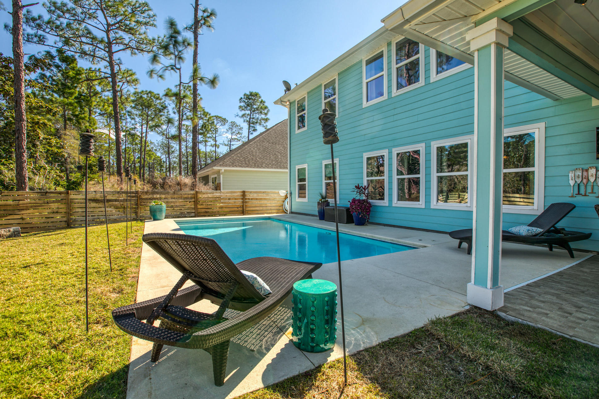 Mussett Bayou Manor - Residential