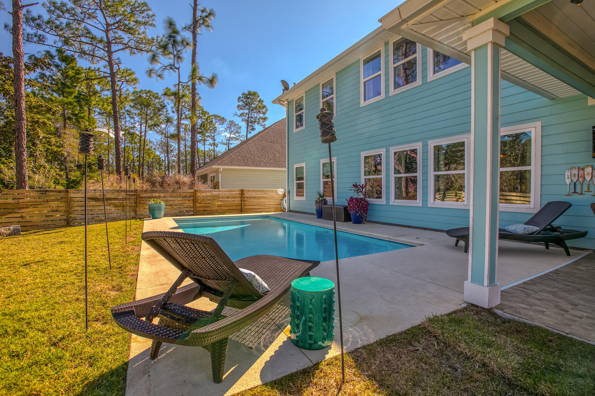 Mussett Bayou Manor - Residential