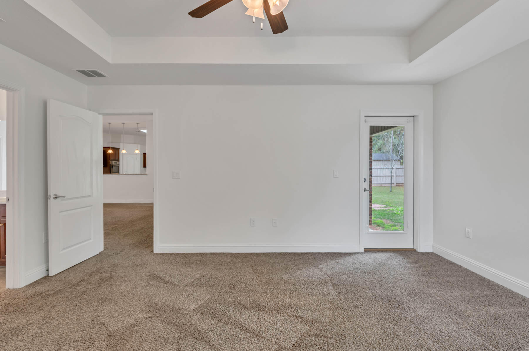 Nature Lake - Residential