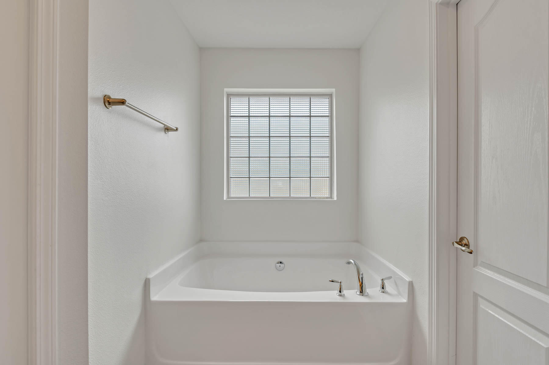 Nature Lake - Residential