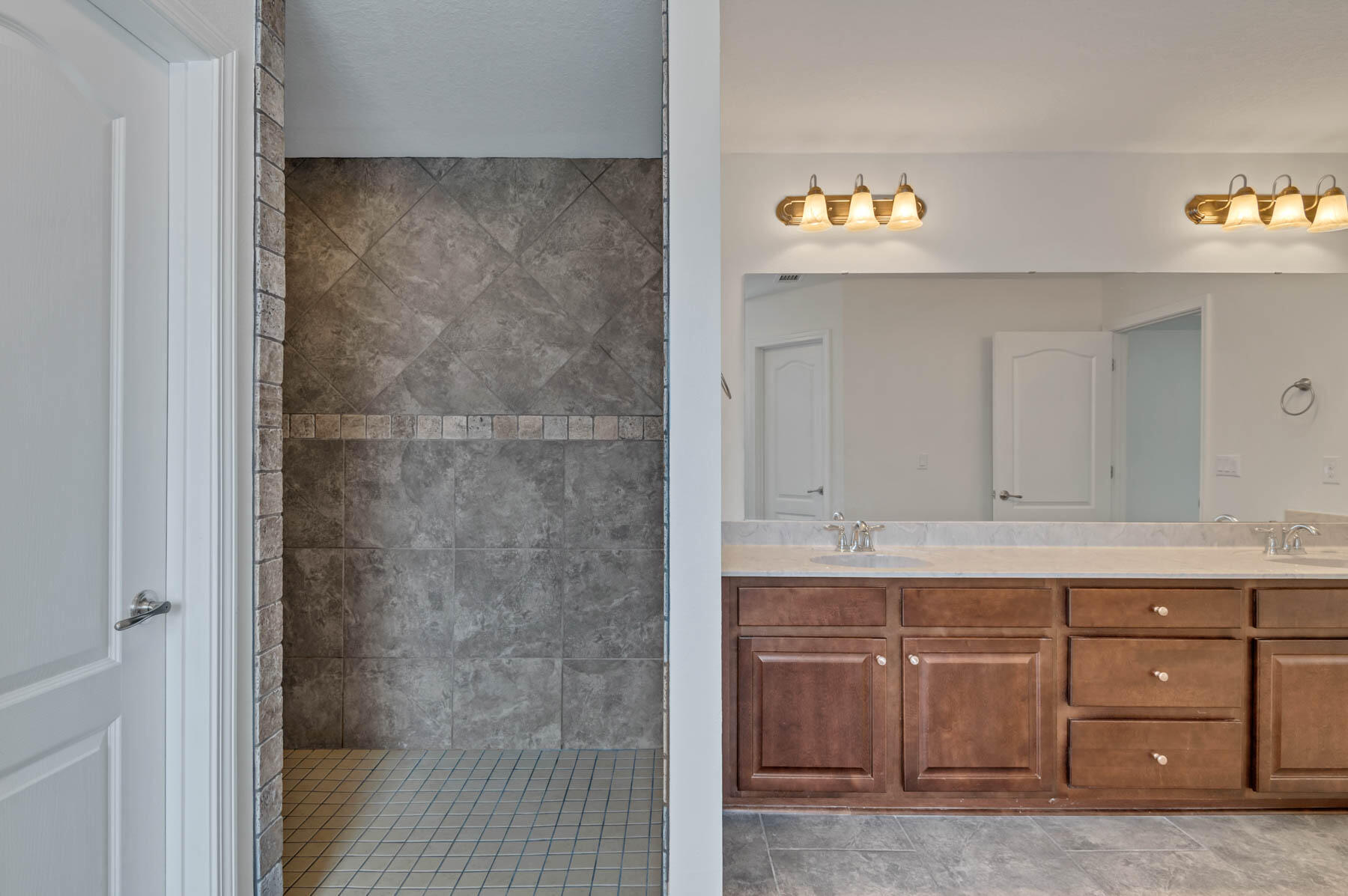 Nature Lake - Residential