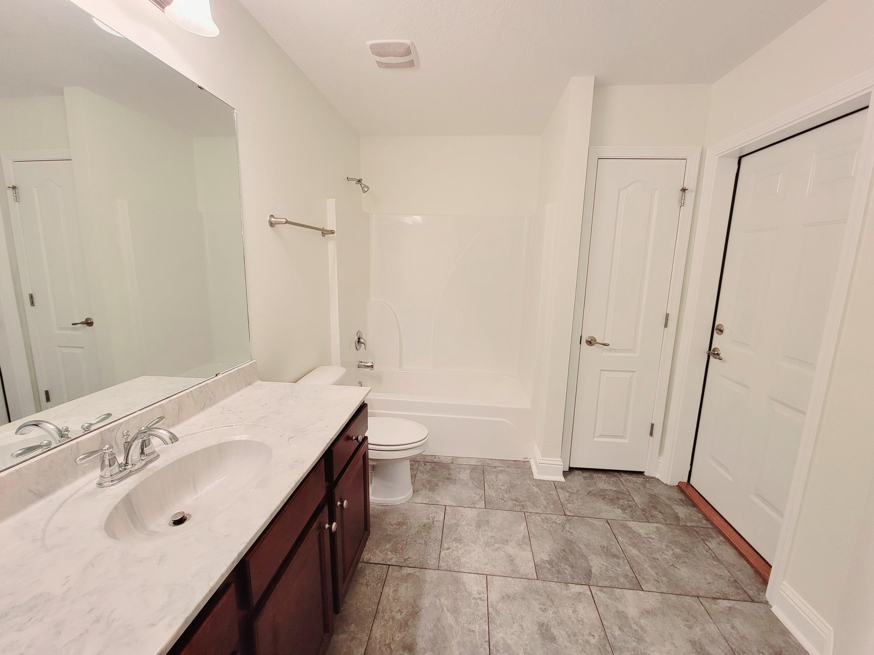 Nature Lake - Residential