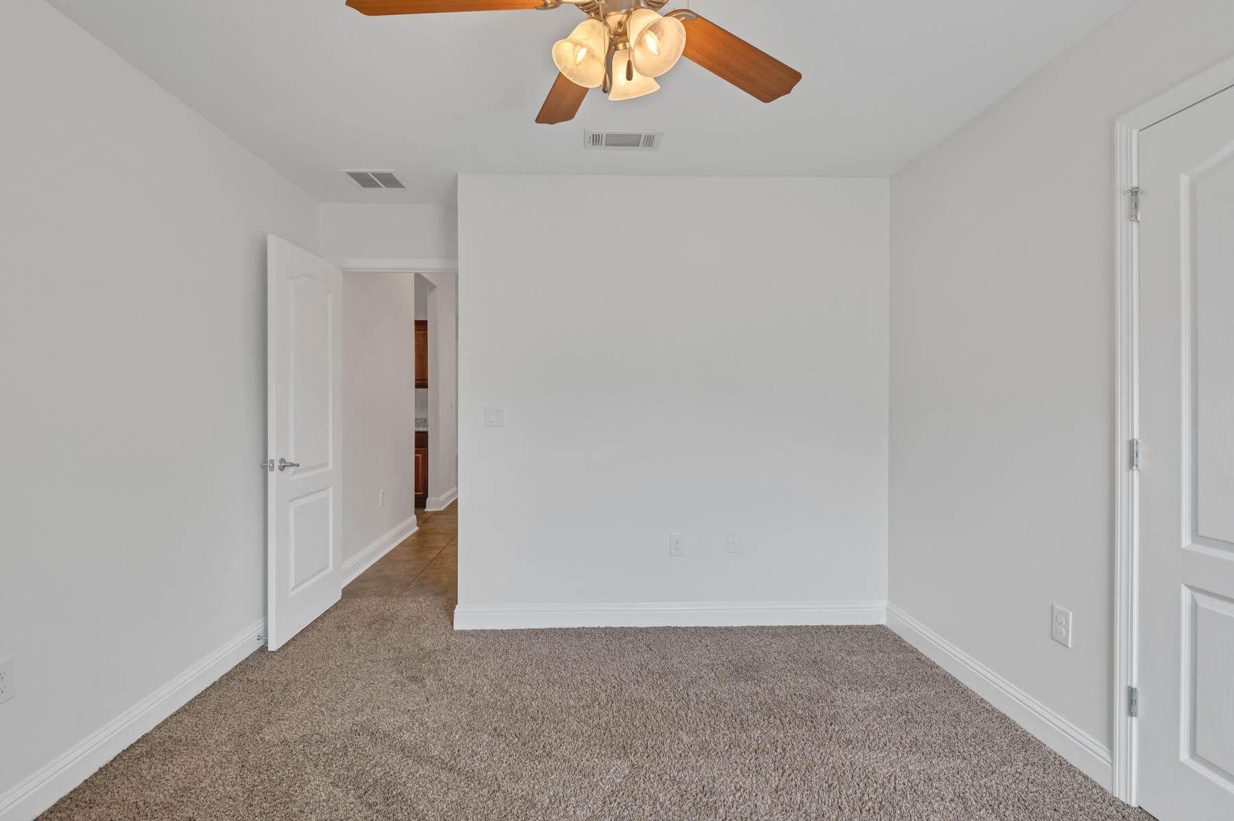 Nature Lake - Residential