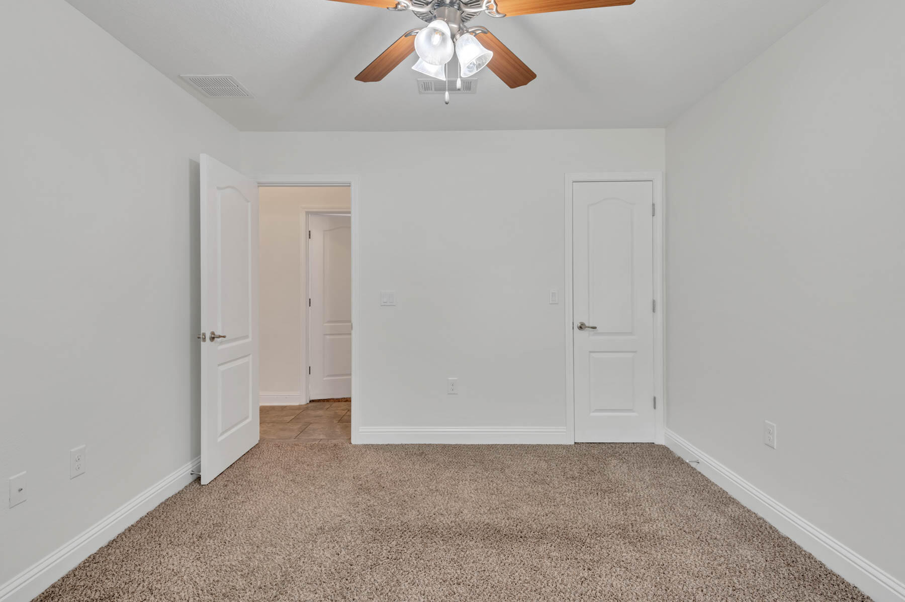 Nature Lake - Residential