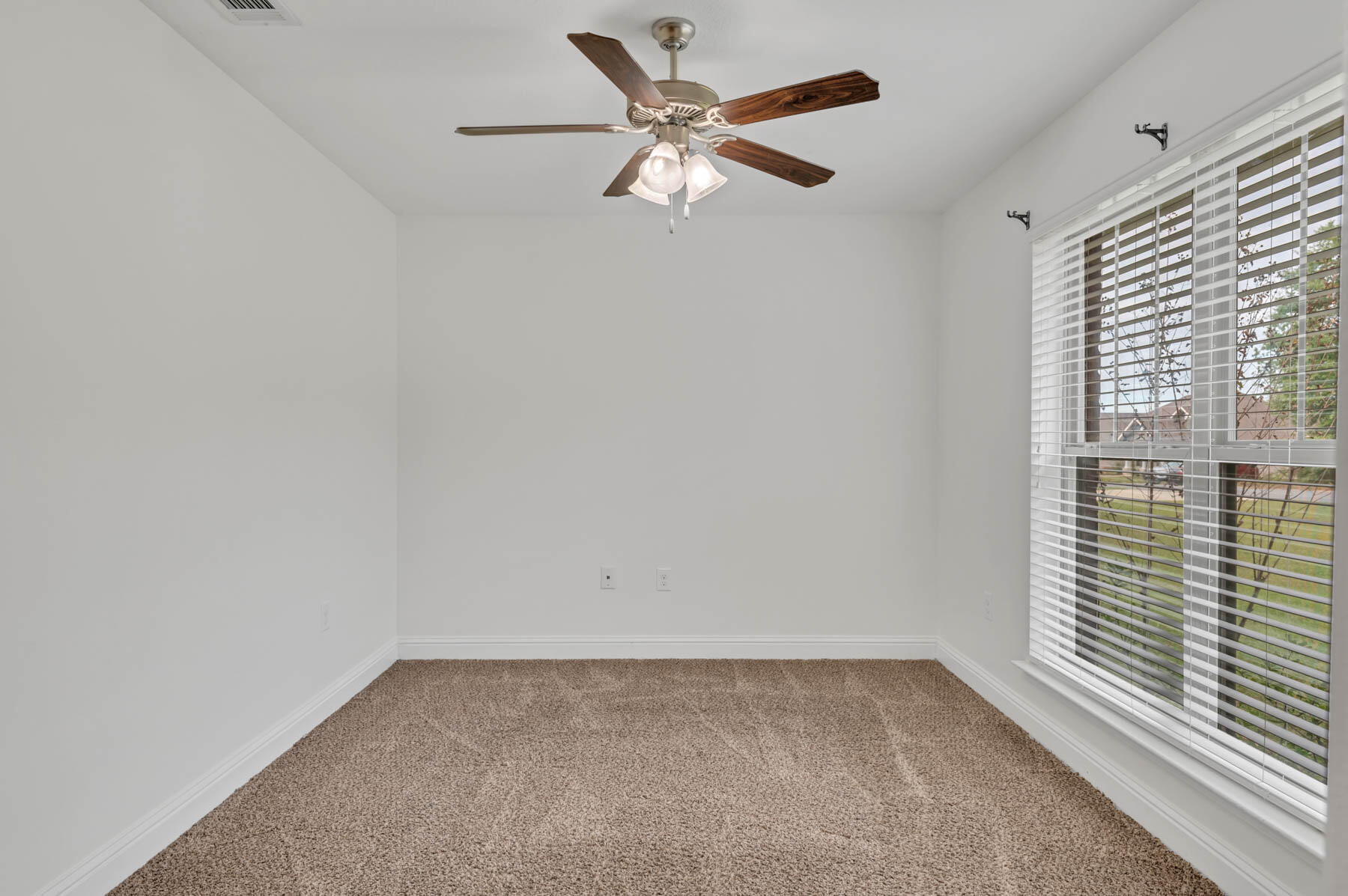 Nature Lake - Residential