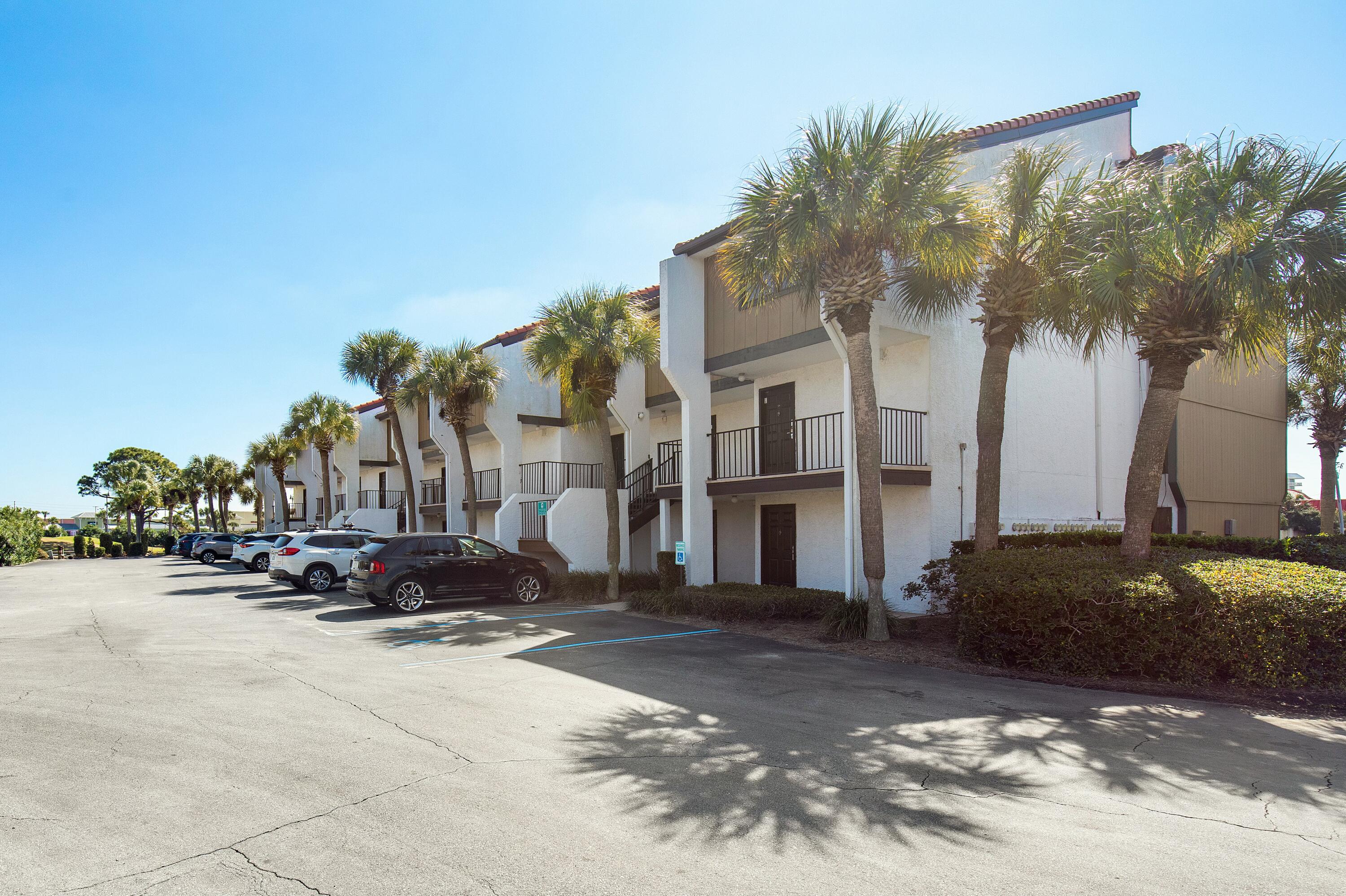 EDGEWATER GOLF VILLAS 2A CONDO - Residential