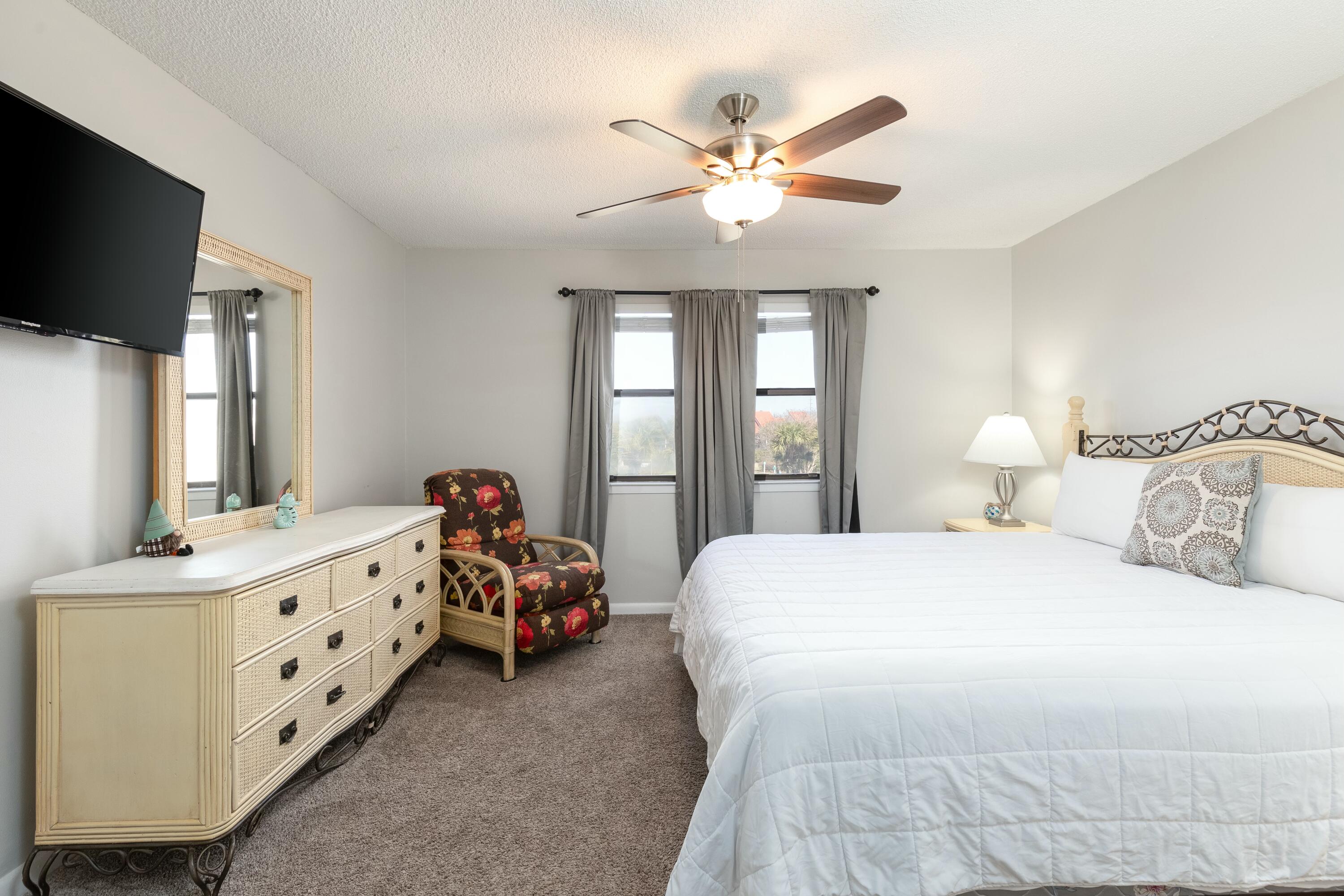 EDGEWATER GOLF VILLAS 2A CONDO - Residential