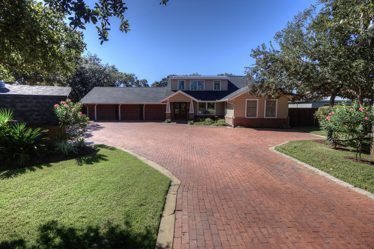 GRAND LAGOON SHORES UNIT 01 - Residential