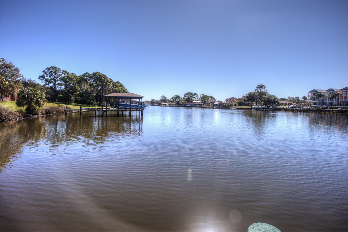 GRAND LAGOON SHORES UNIT 01 - Residential