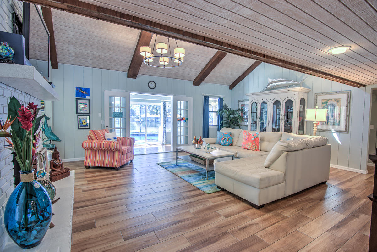 GRAND LAGOON SHORES UNIT 01 - Residential