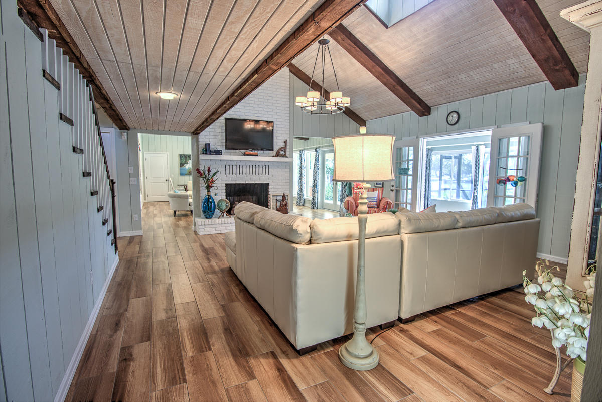 GRAND LAGOON SHORES UNIT 01 - Residential