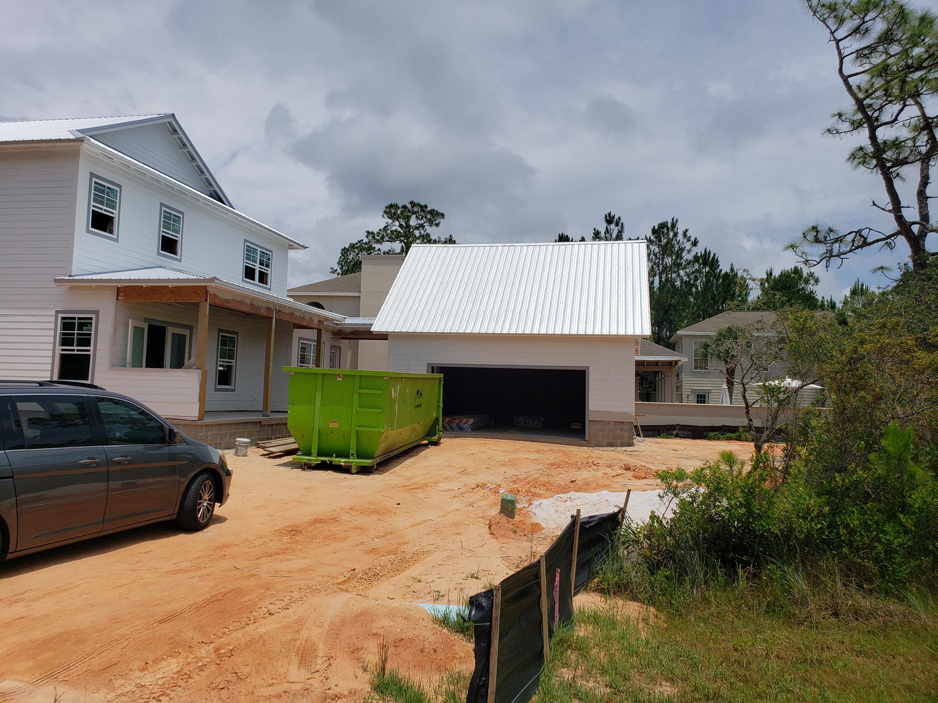 PELICAN BAY - Residential