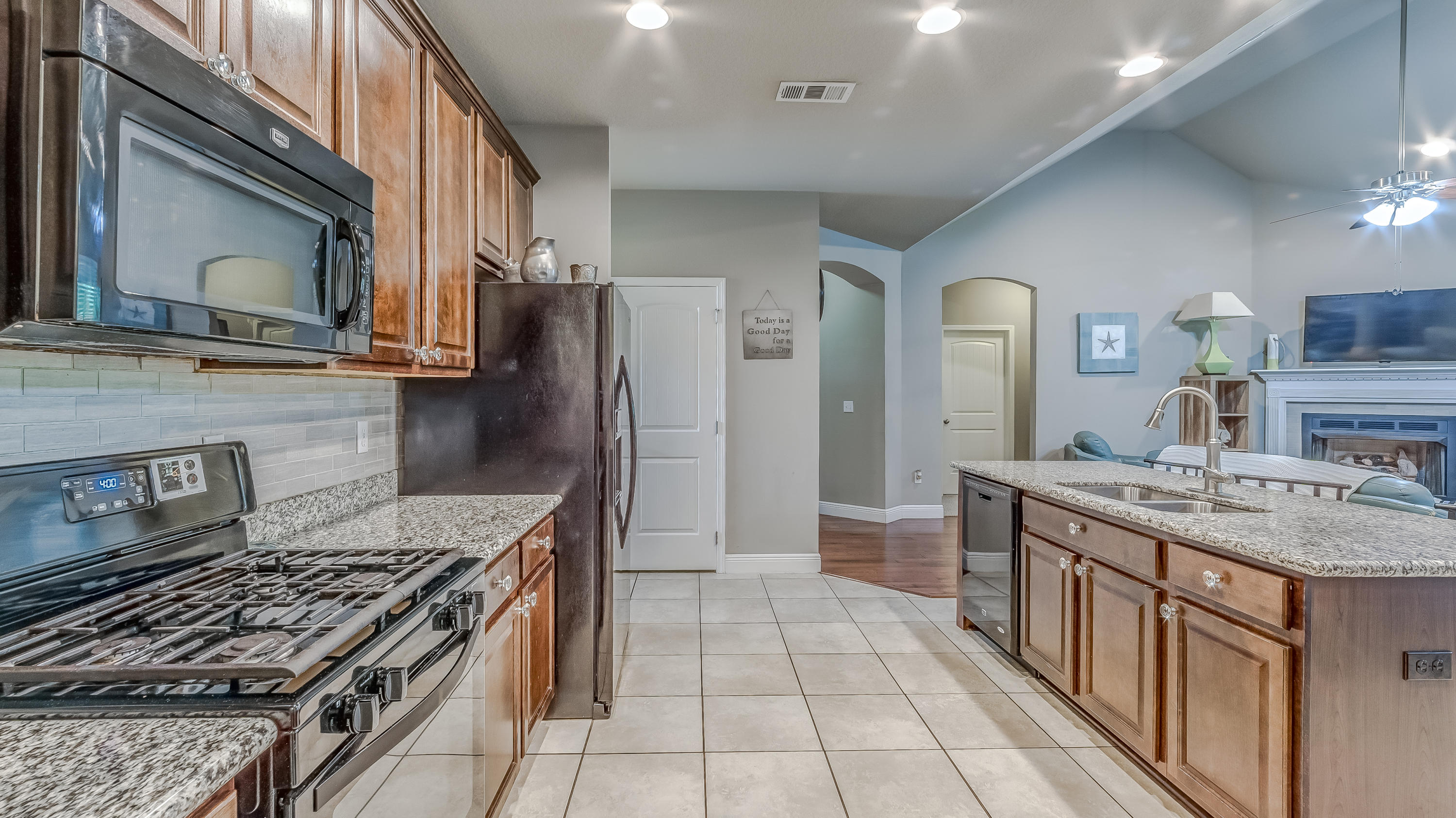 HAMMOCK BAY - Residential