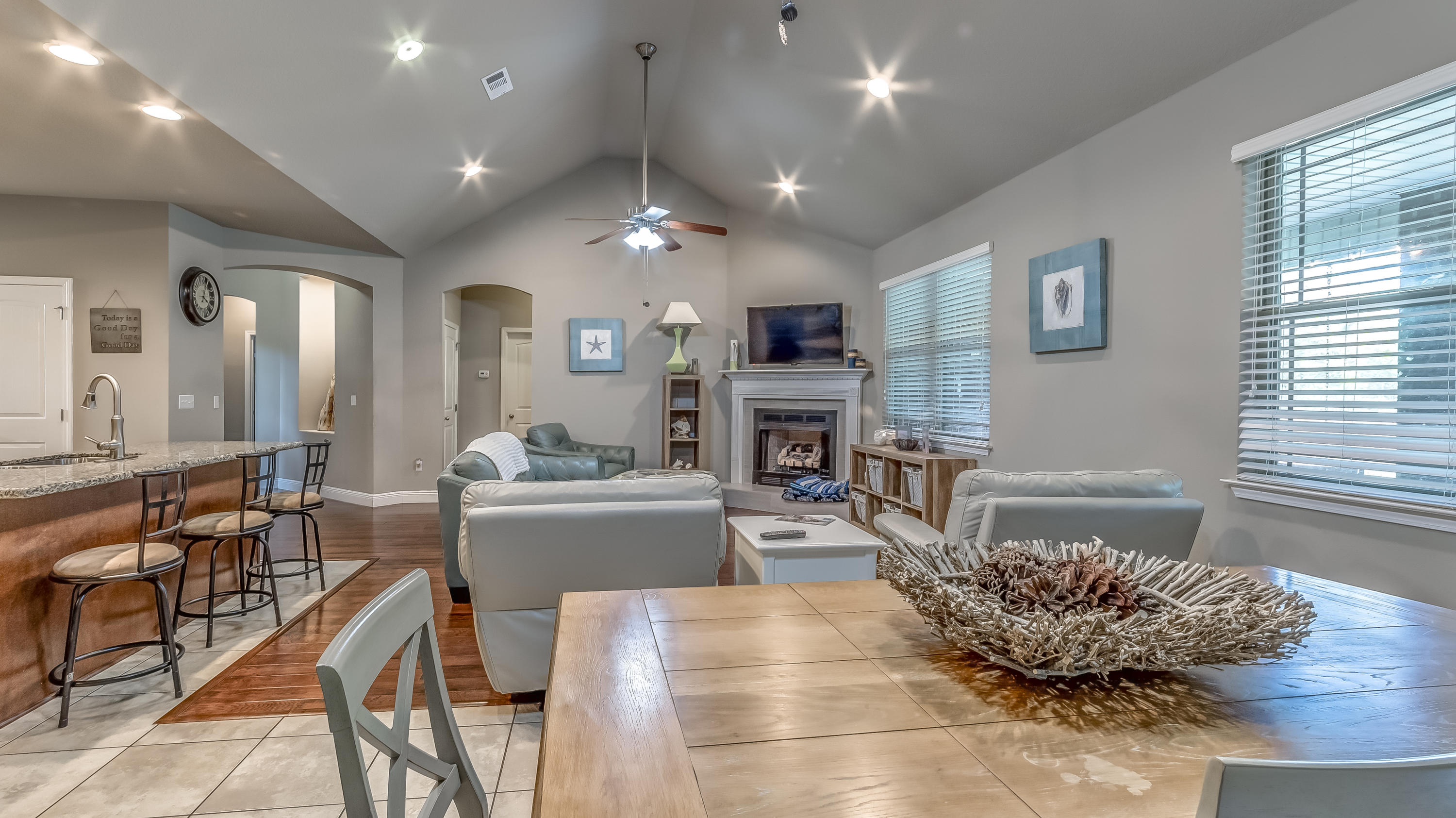 HAMMOCK BAY - Residential