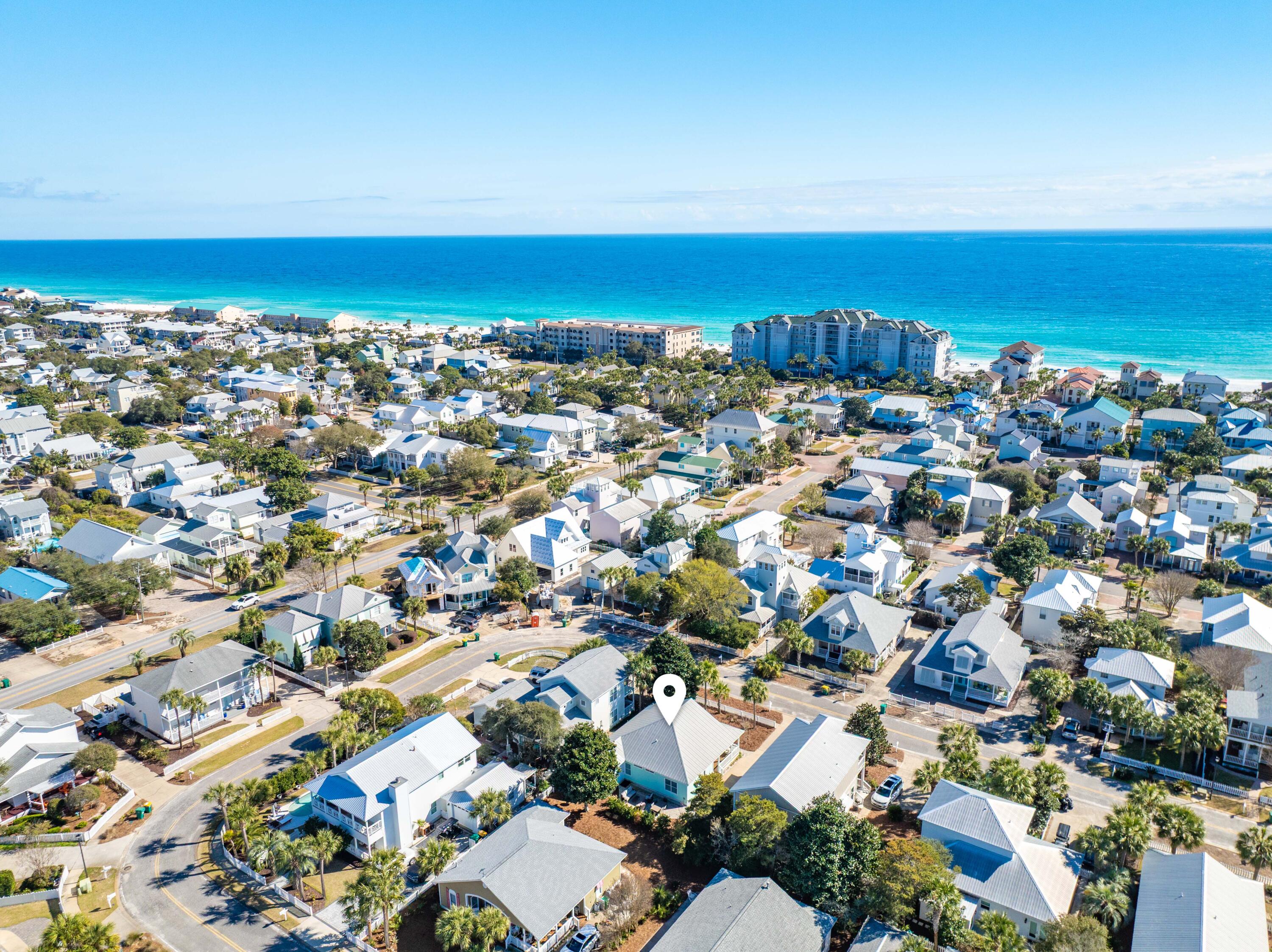 CRYSTAL BEACH COTTAGES - Residential