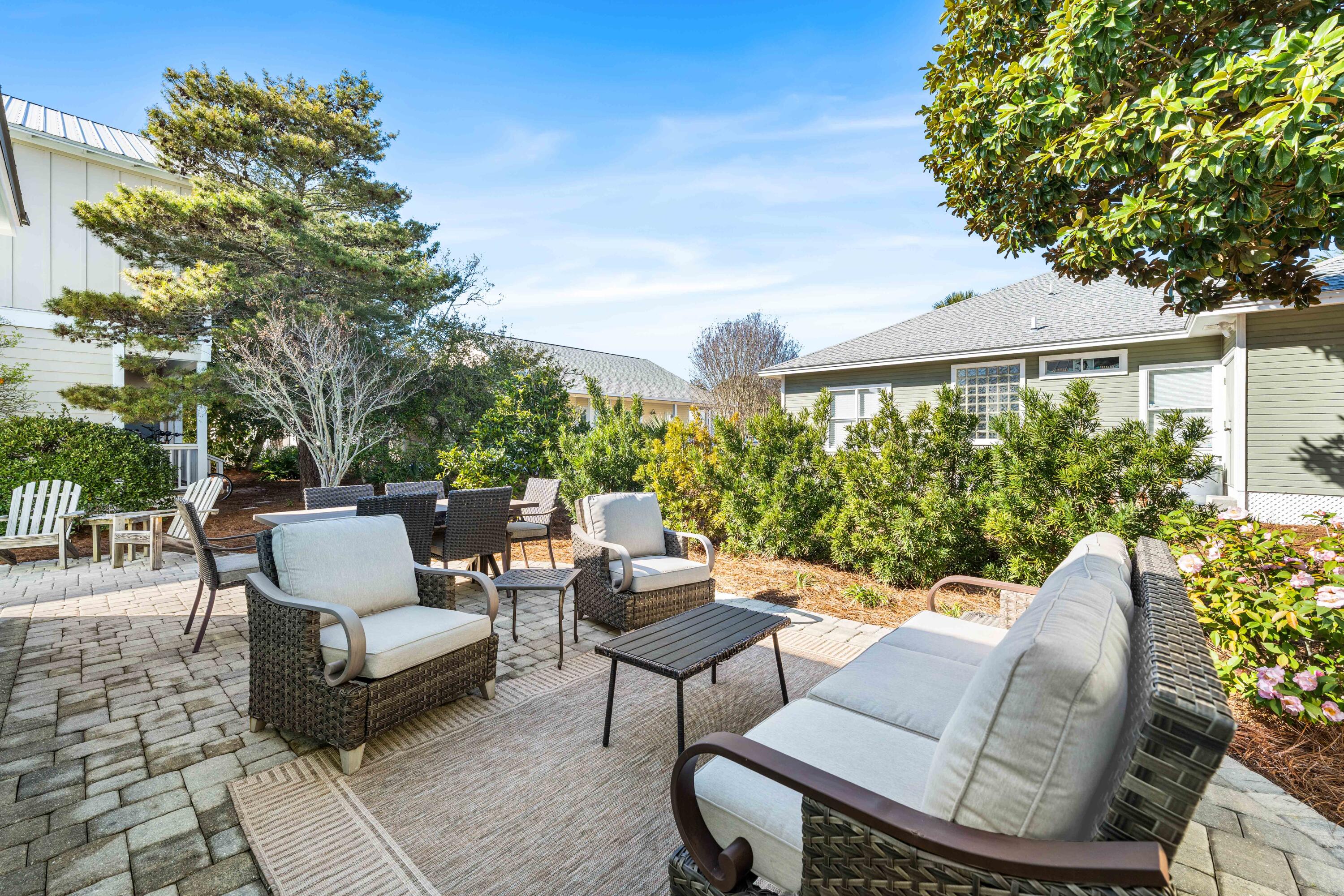 CRYSTAL BEACH COTTAGES - Residential