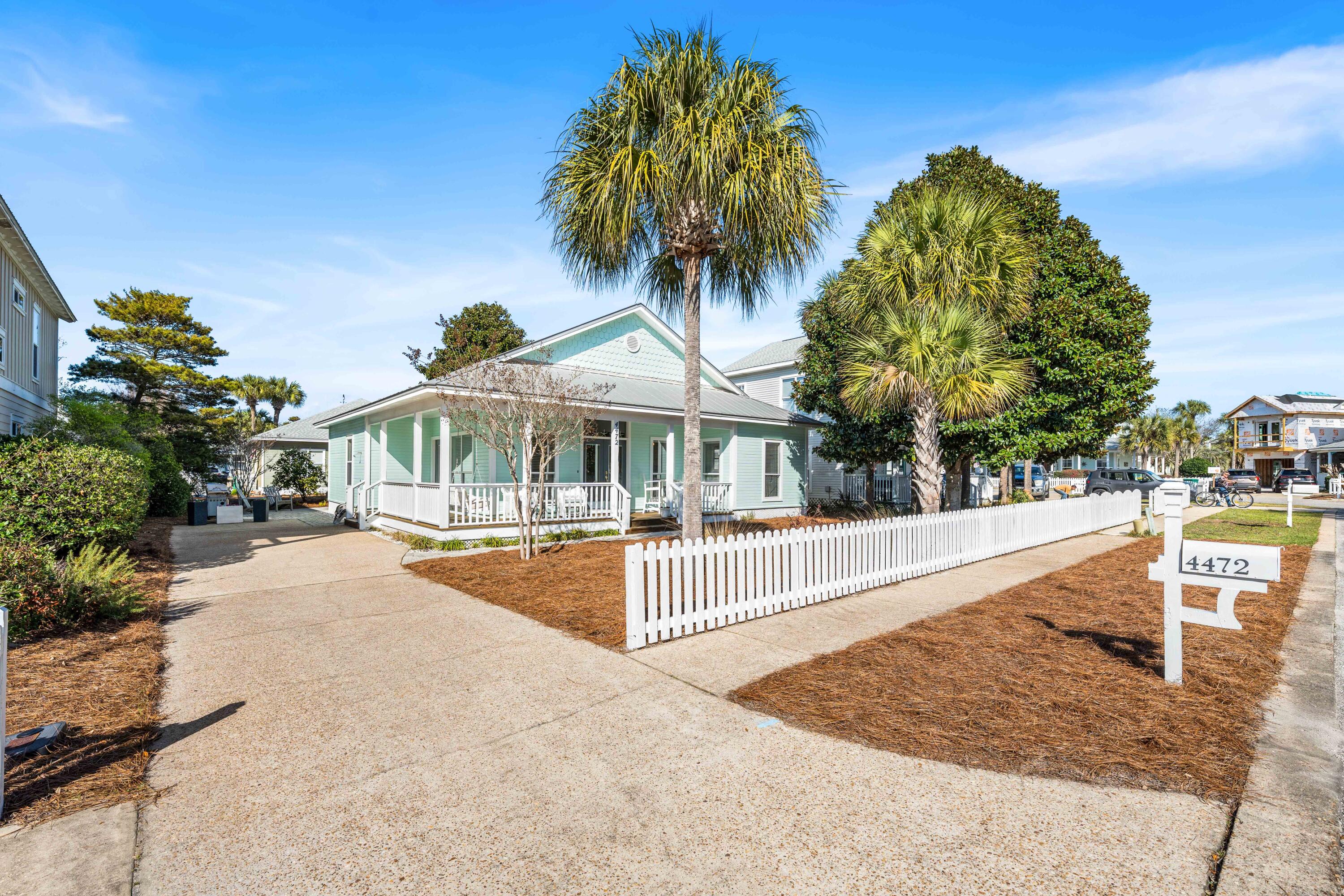 CRYSTAL BEACH COTTAGES - Residential