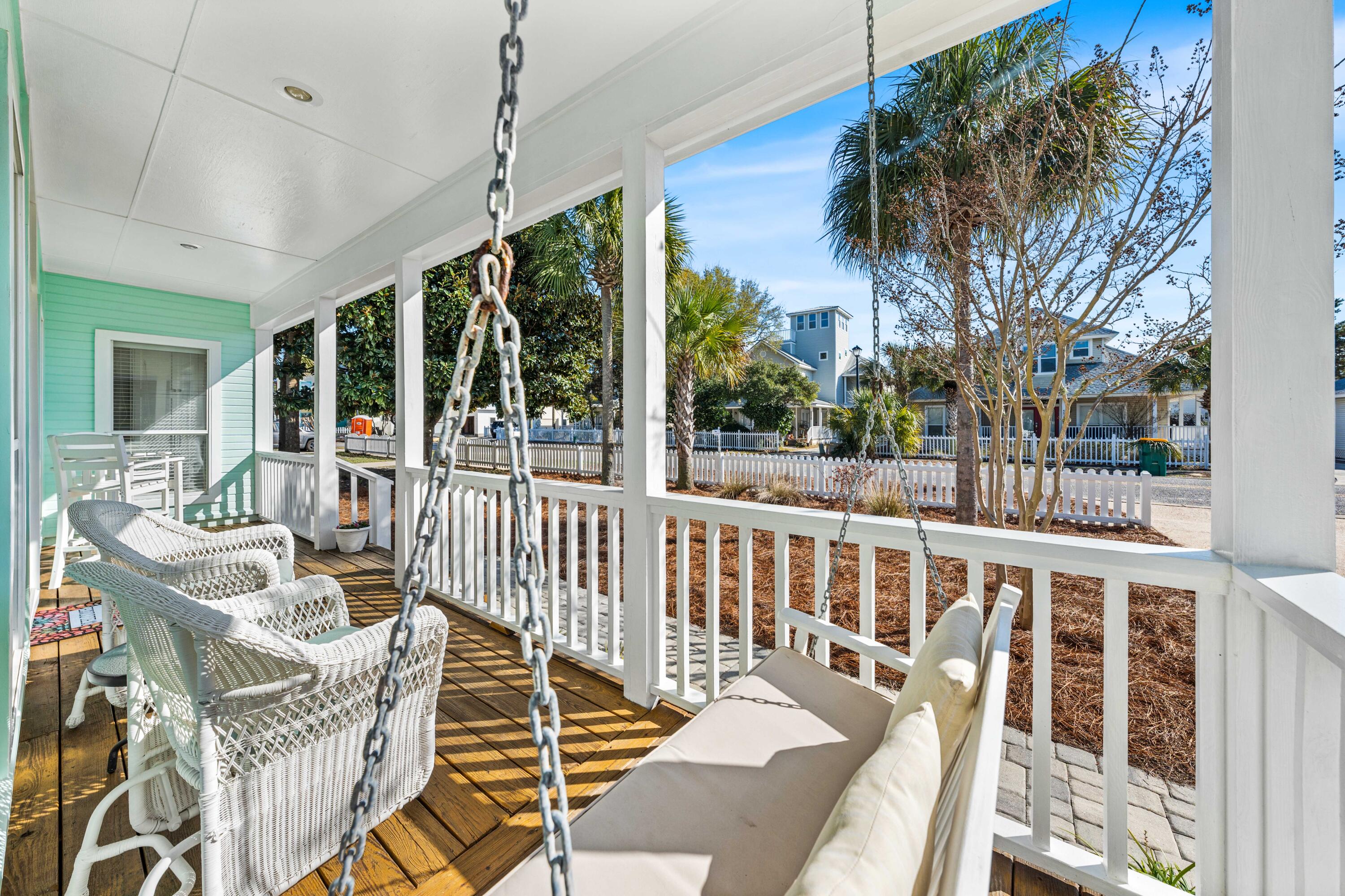 CRYSTAL BEACH COTTAGES - Residential