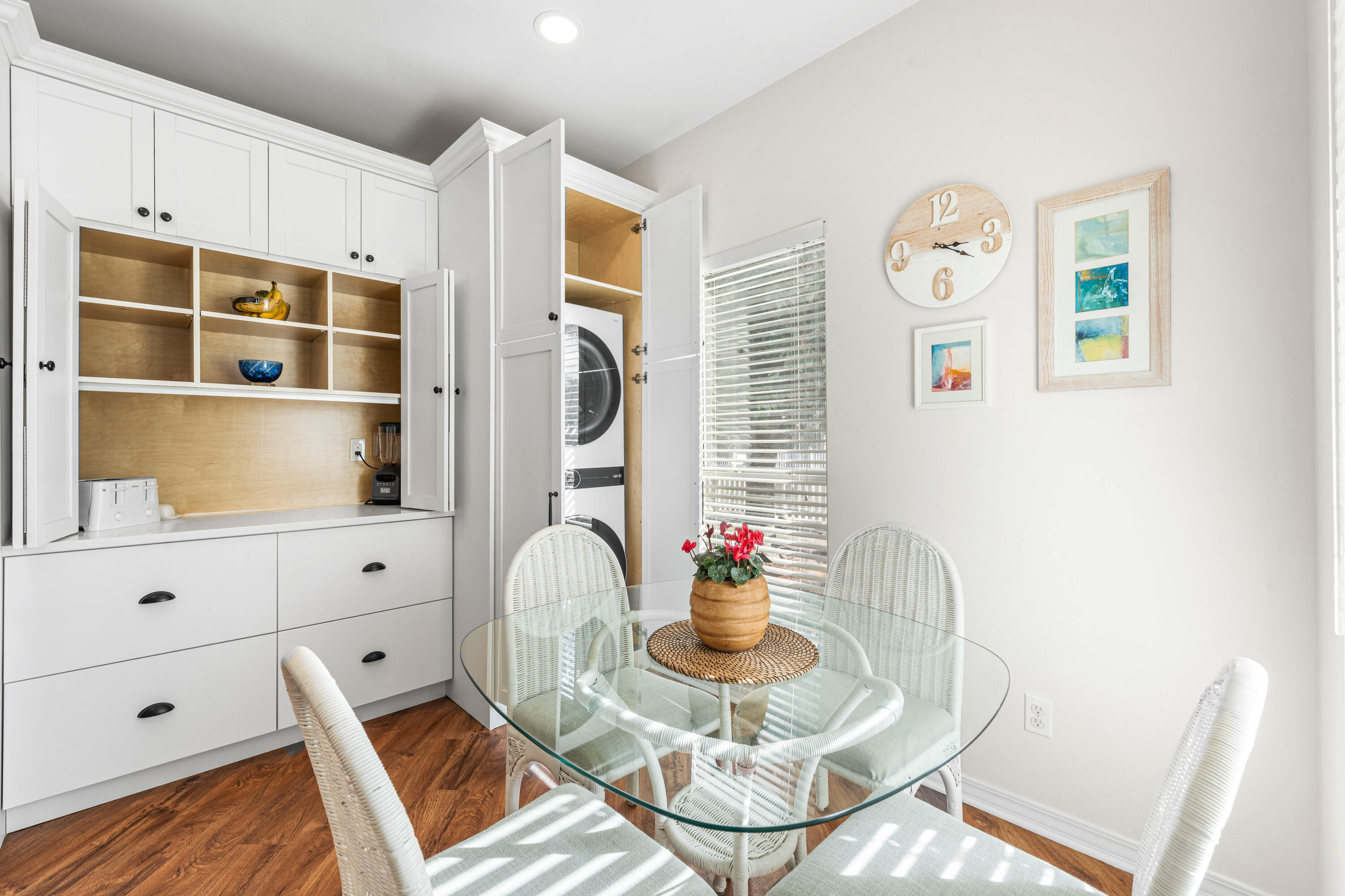 CRYSTAL BEACH COTTAGES - Residential