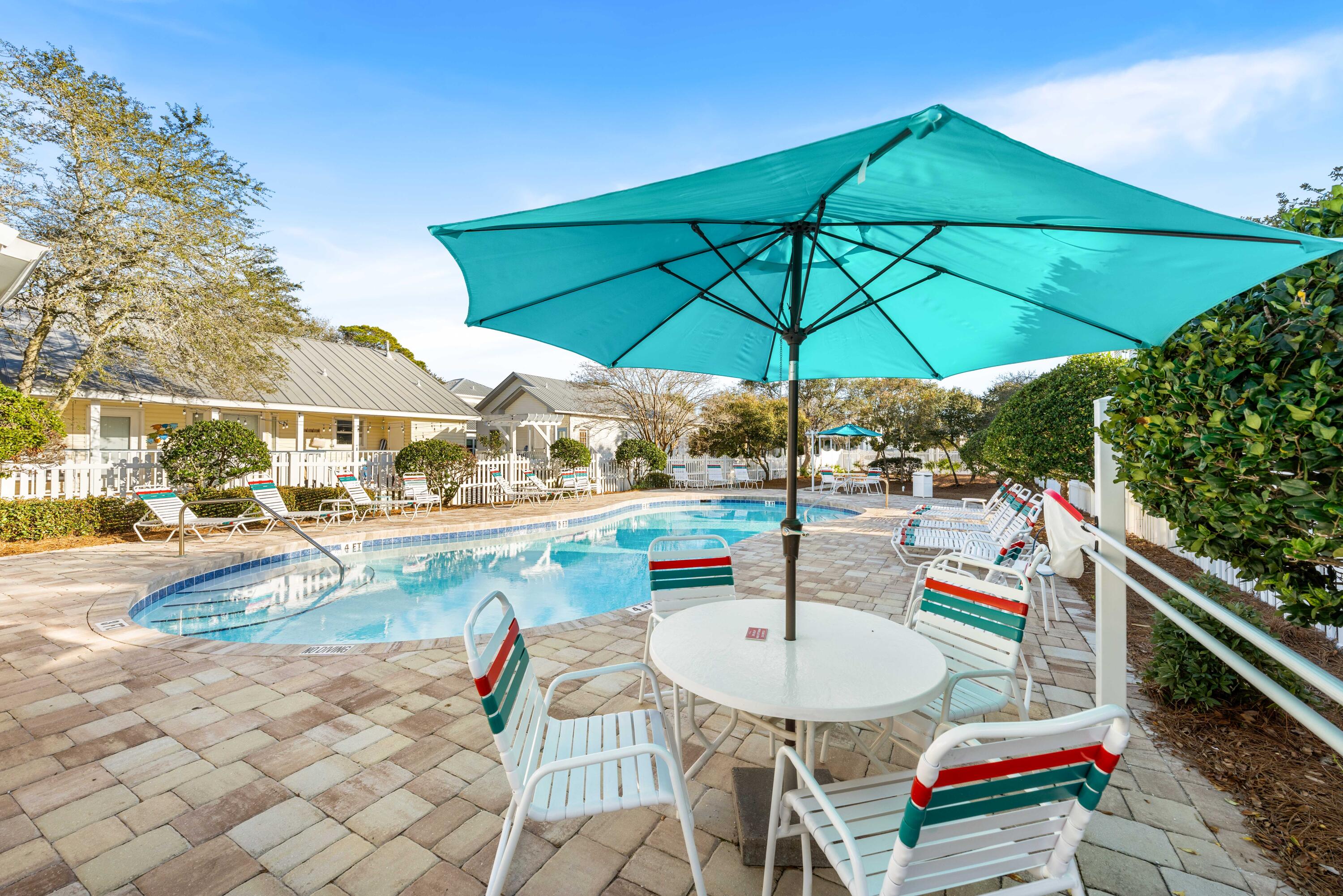 CRYSTAL BEACH COTTAGES - Residential