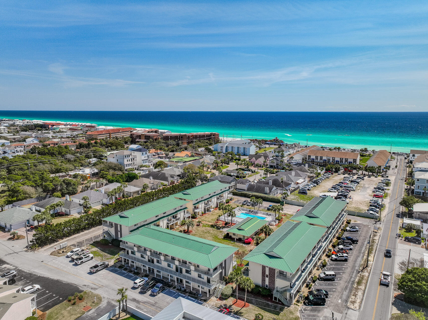 SANDPRINTS CONDO - Residential