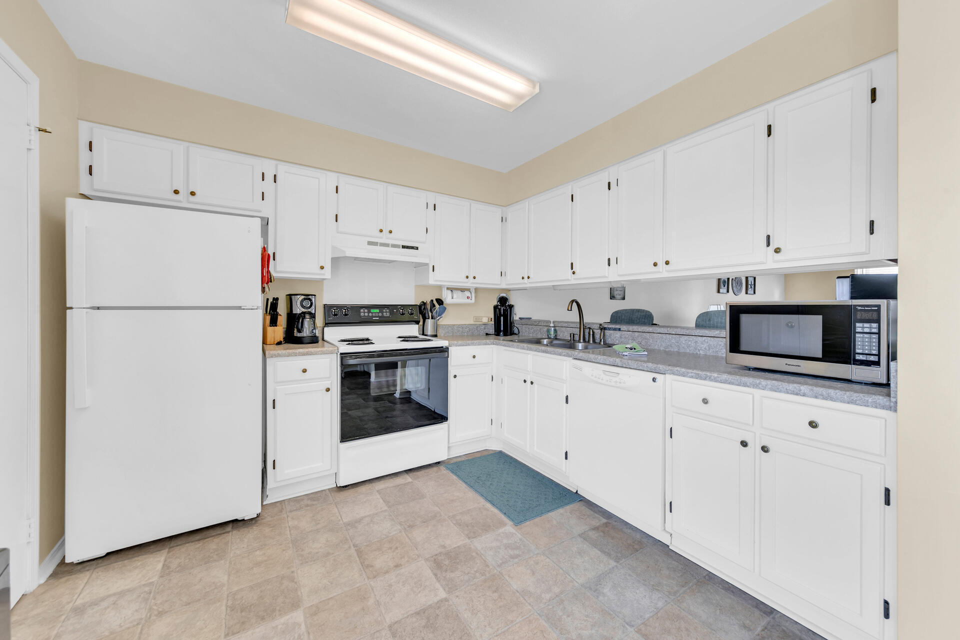 SANDPRINTS CONDO - Residential