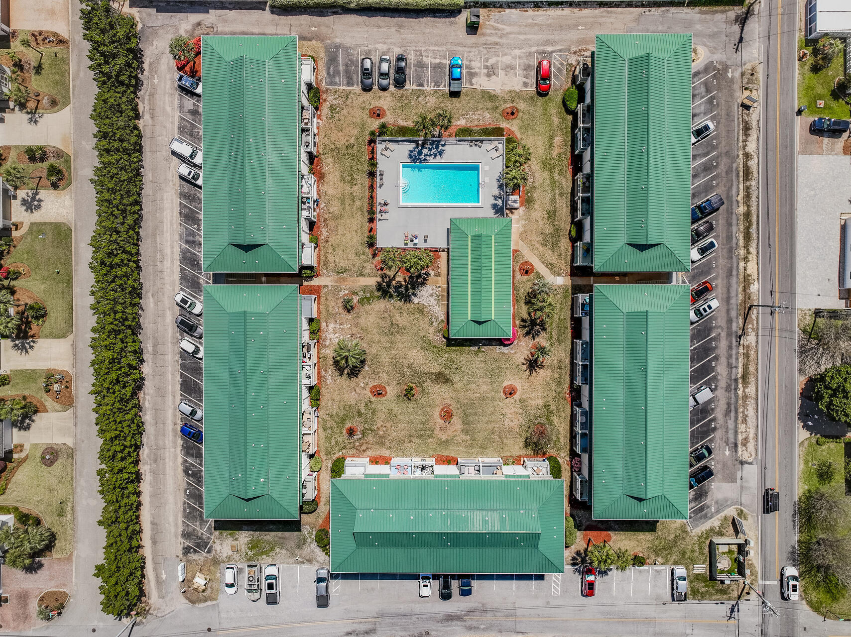 SANDPRINTS CONDO - Residential