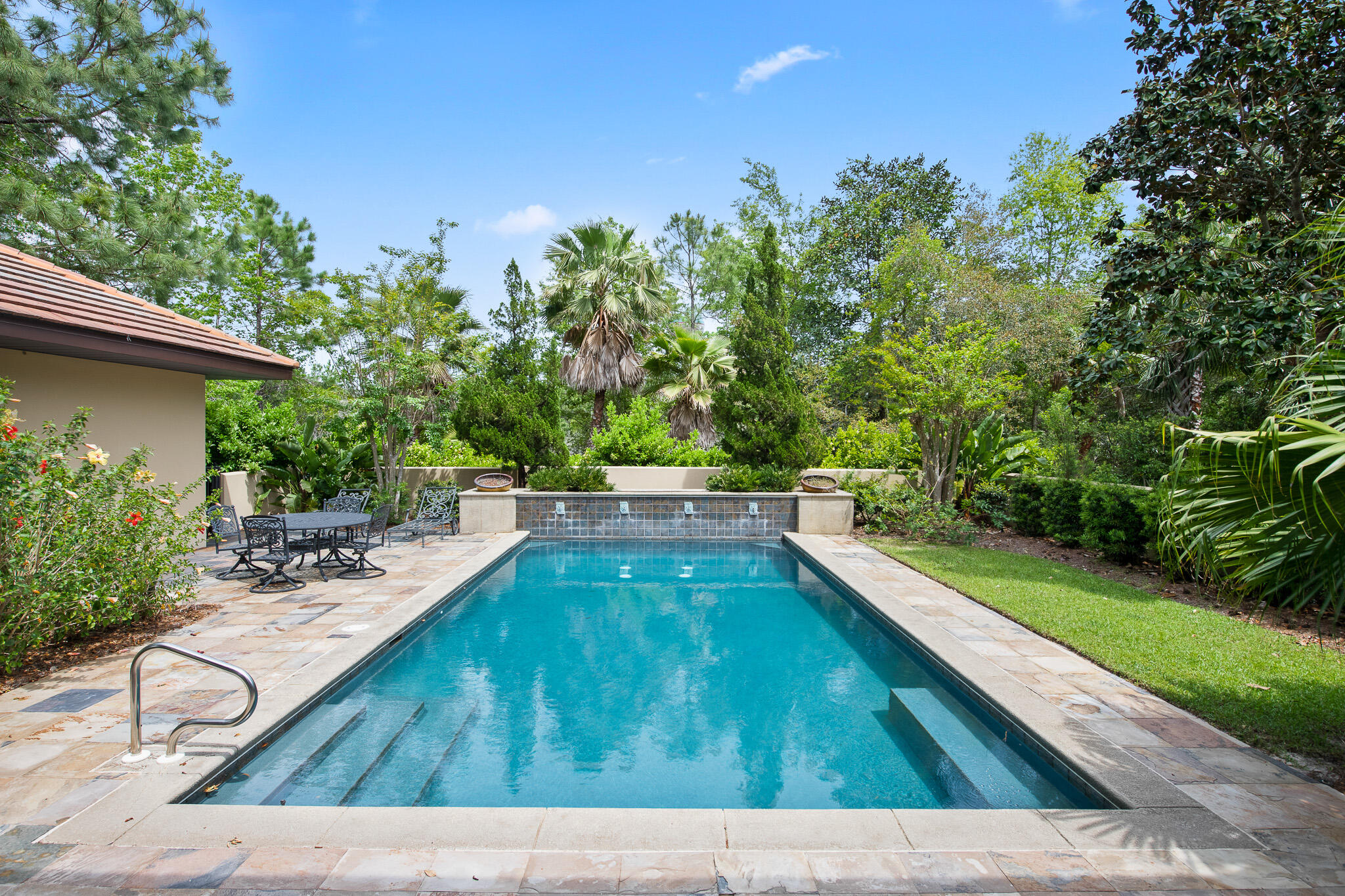 BURNT PINE - Residential