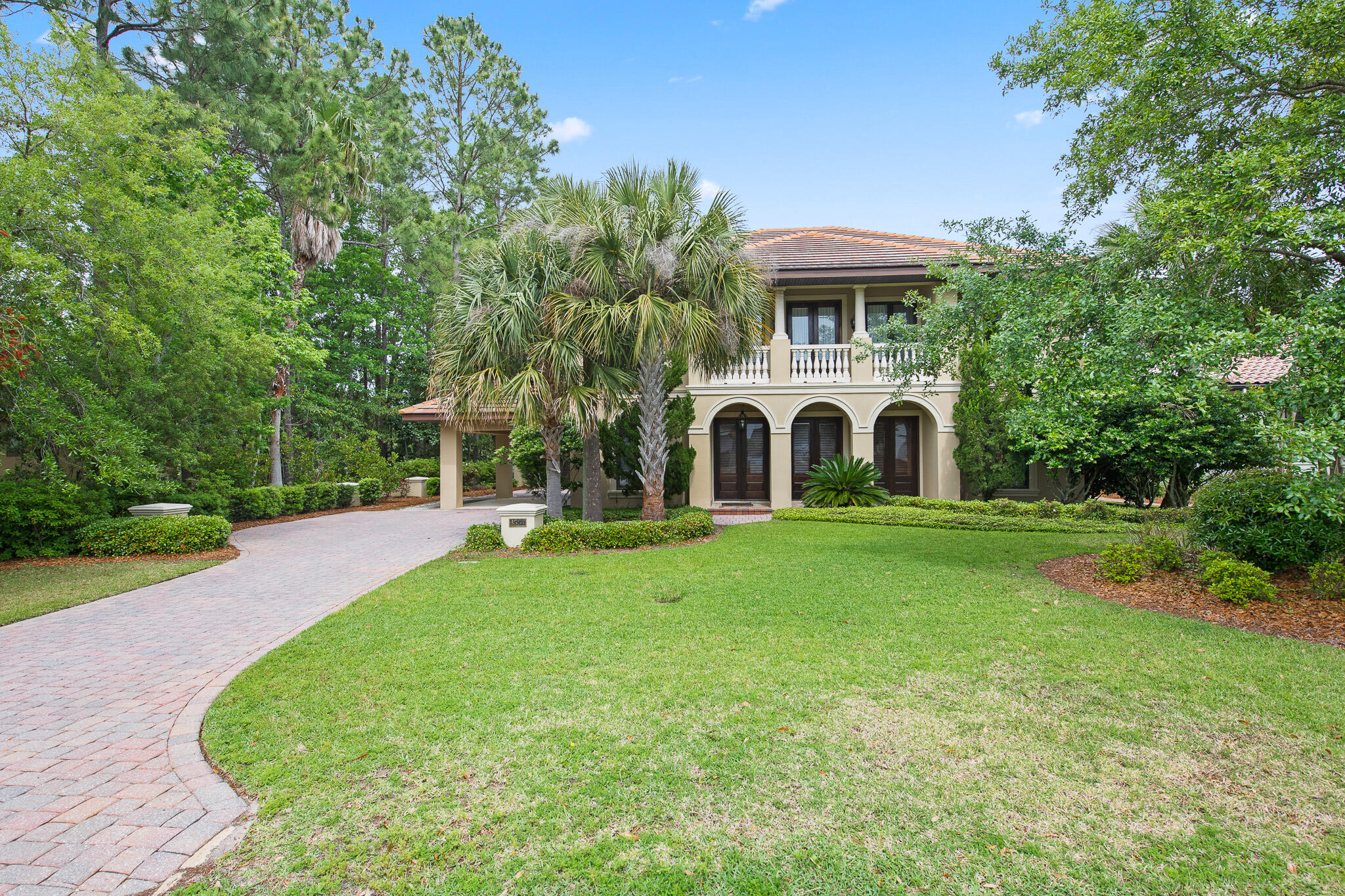 BURNT PINE - Residential