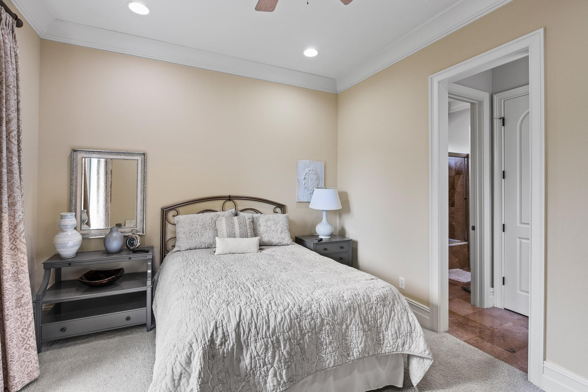 BURNT PINE - Residential